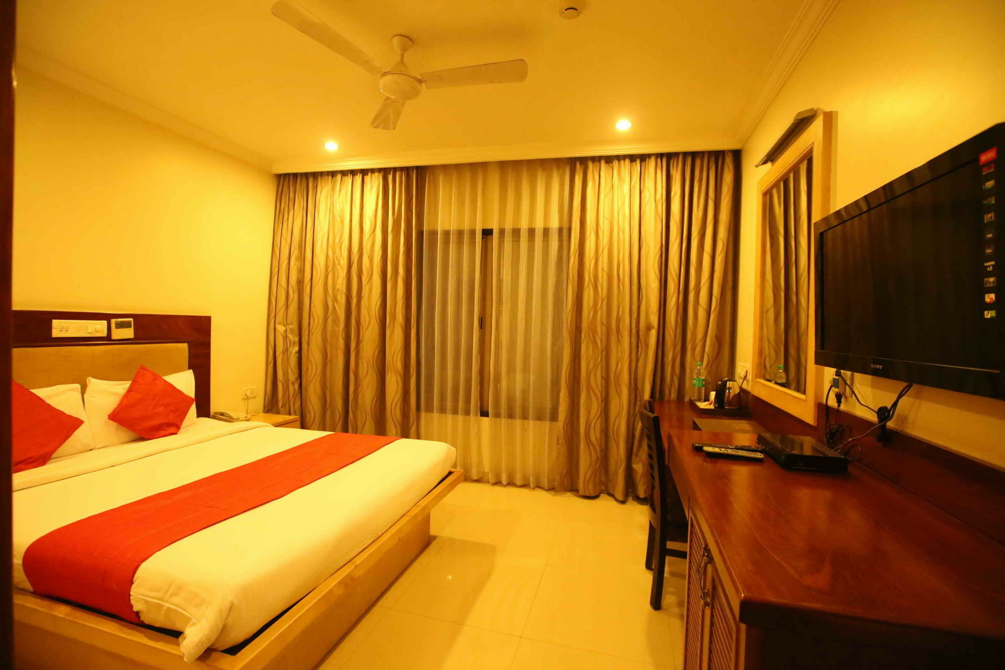 Oyo Premium Brigade Road 2 Hotel Bangalore
