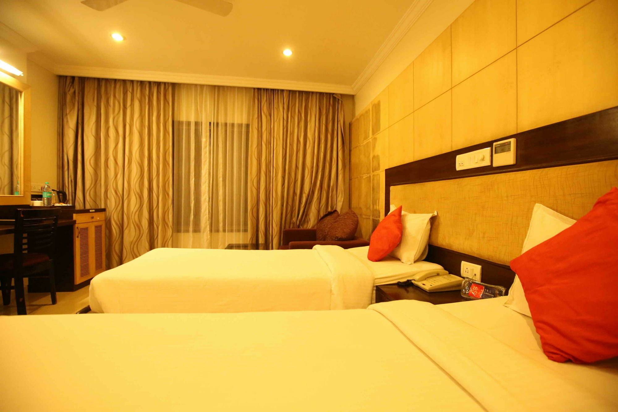 Oyo Premium Brigade Road 2 Hotel
