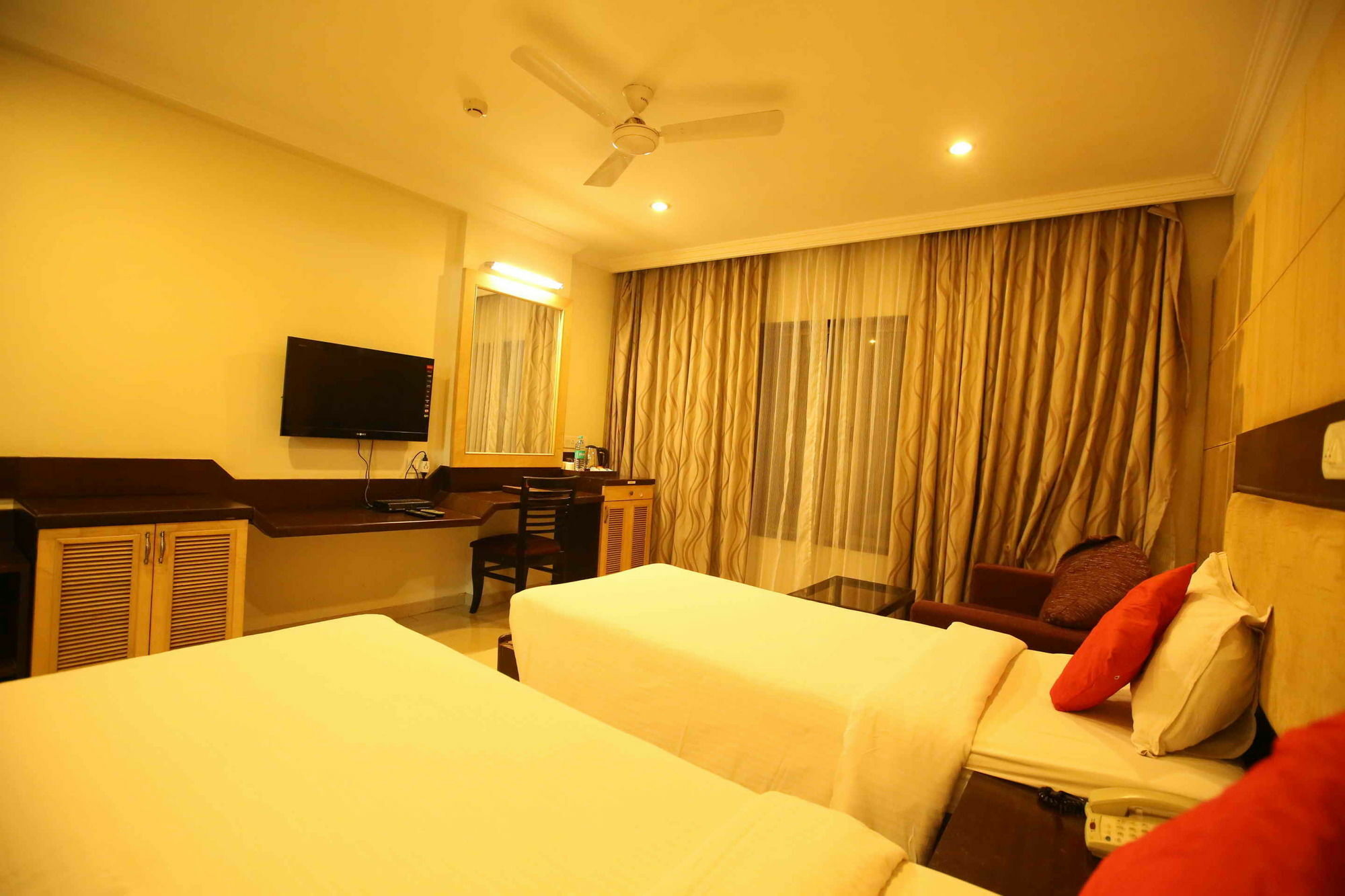 Hotel Oyo Premium Brigade Road 2
