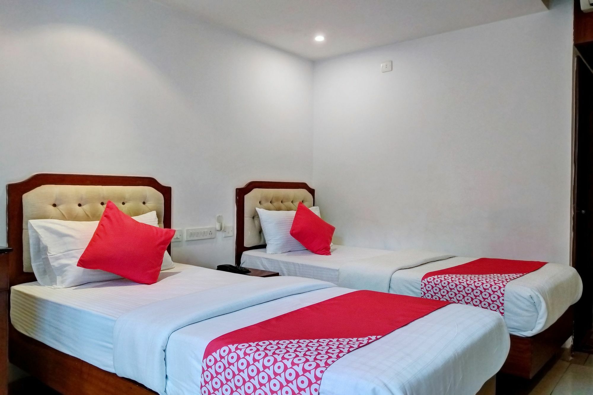 Hotel Oyo 3837 Confido 2*
