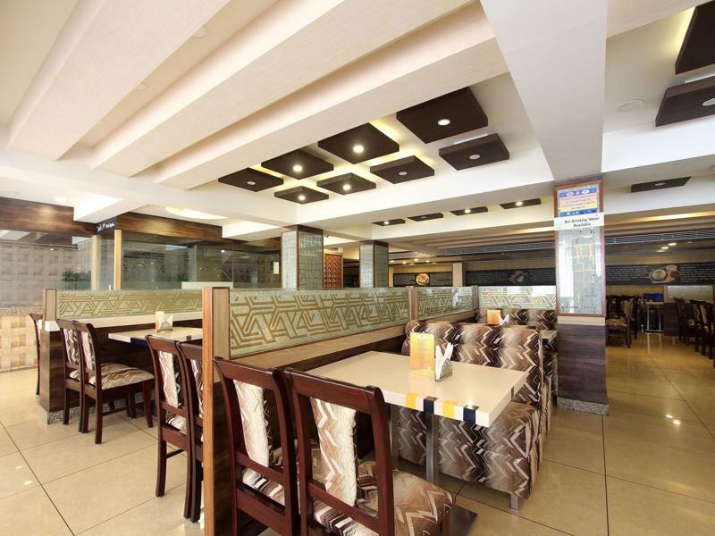 Hotel Oyo 8480 A2b Electronic 3*