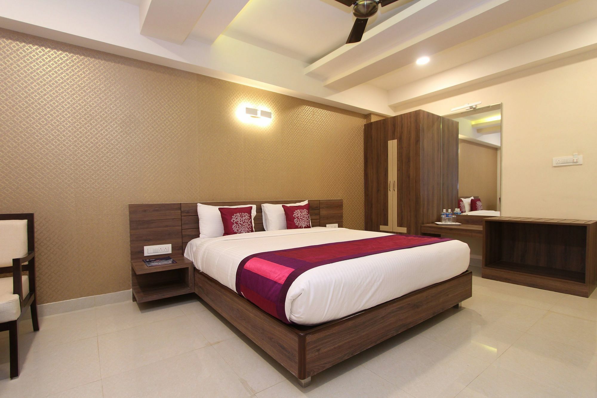 Oyo 8480 A2b Electronic Bangalore