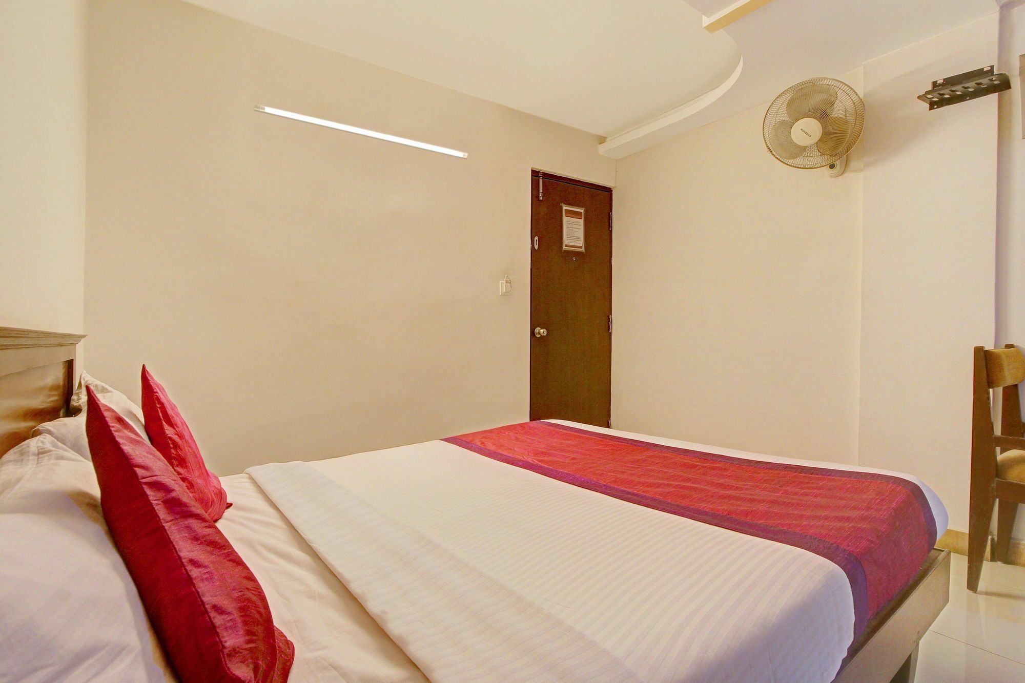 Oyo 8002 Sri Sai Hotel 2*