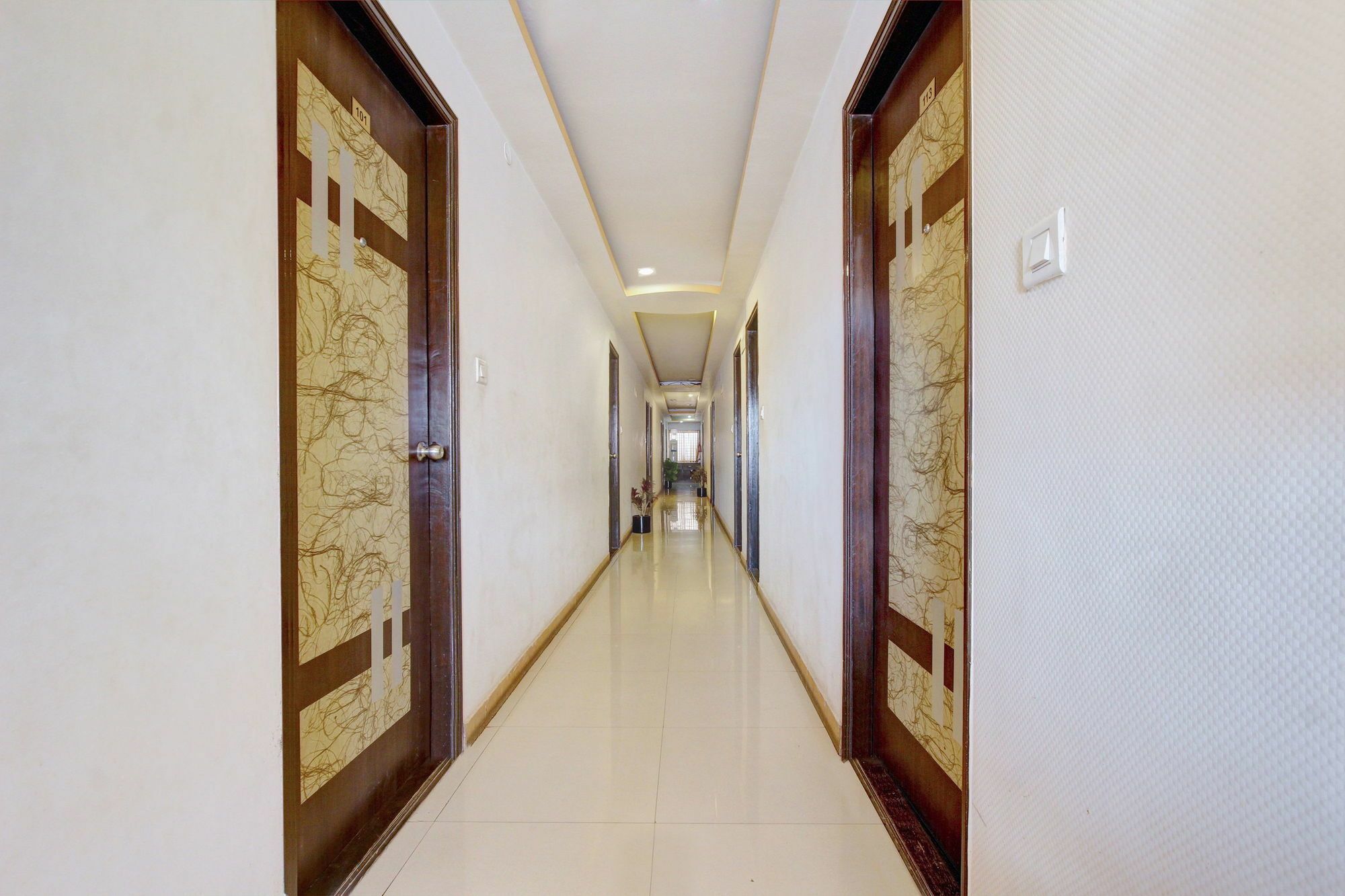 Hotel Oyo 8002 Sri Sai 2*