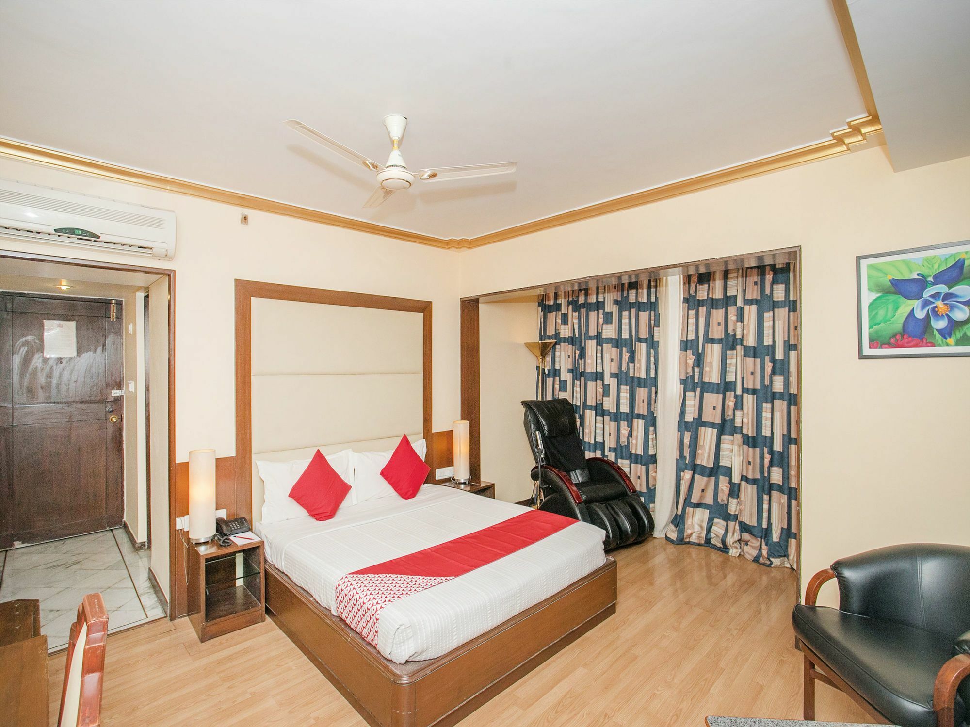 Capital O 2379 Nahar Heritage Hotel