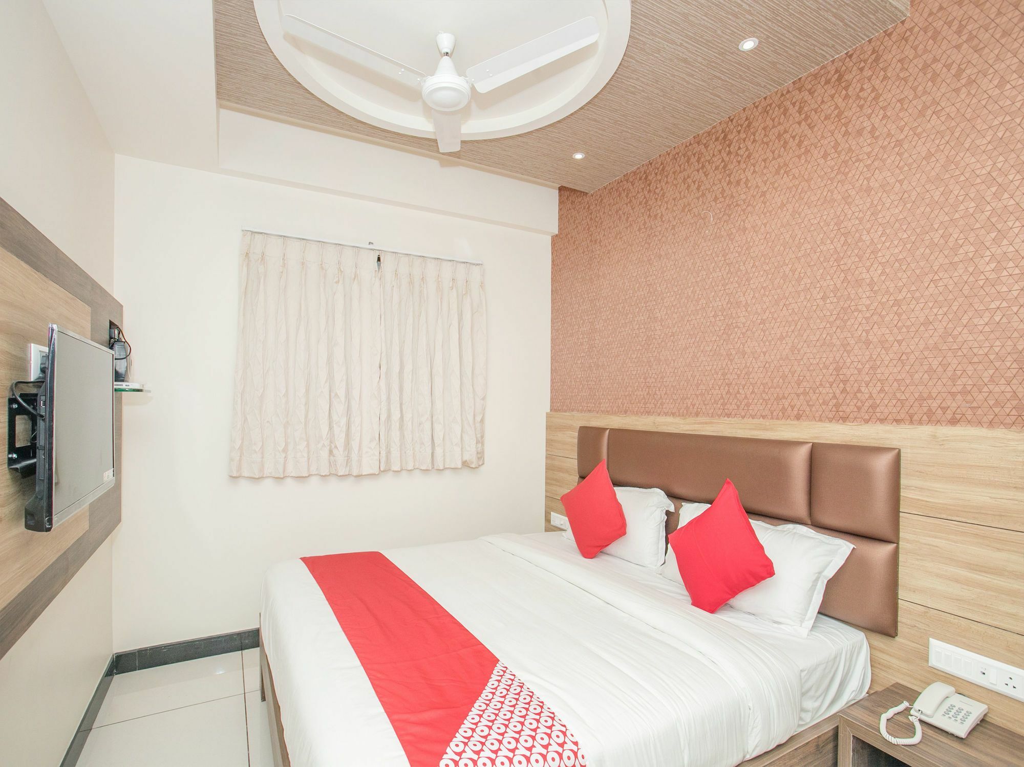 Capital O 15403 Krishna Vaibhava Hotel Bangalore