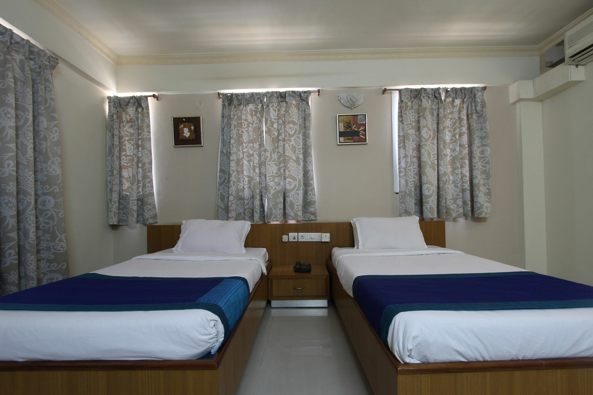 Oyo 8252 Aayush Corporate Bangalore