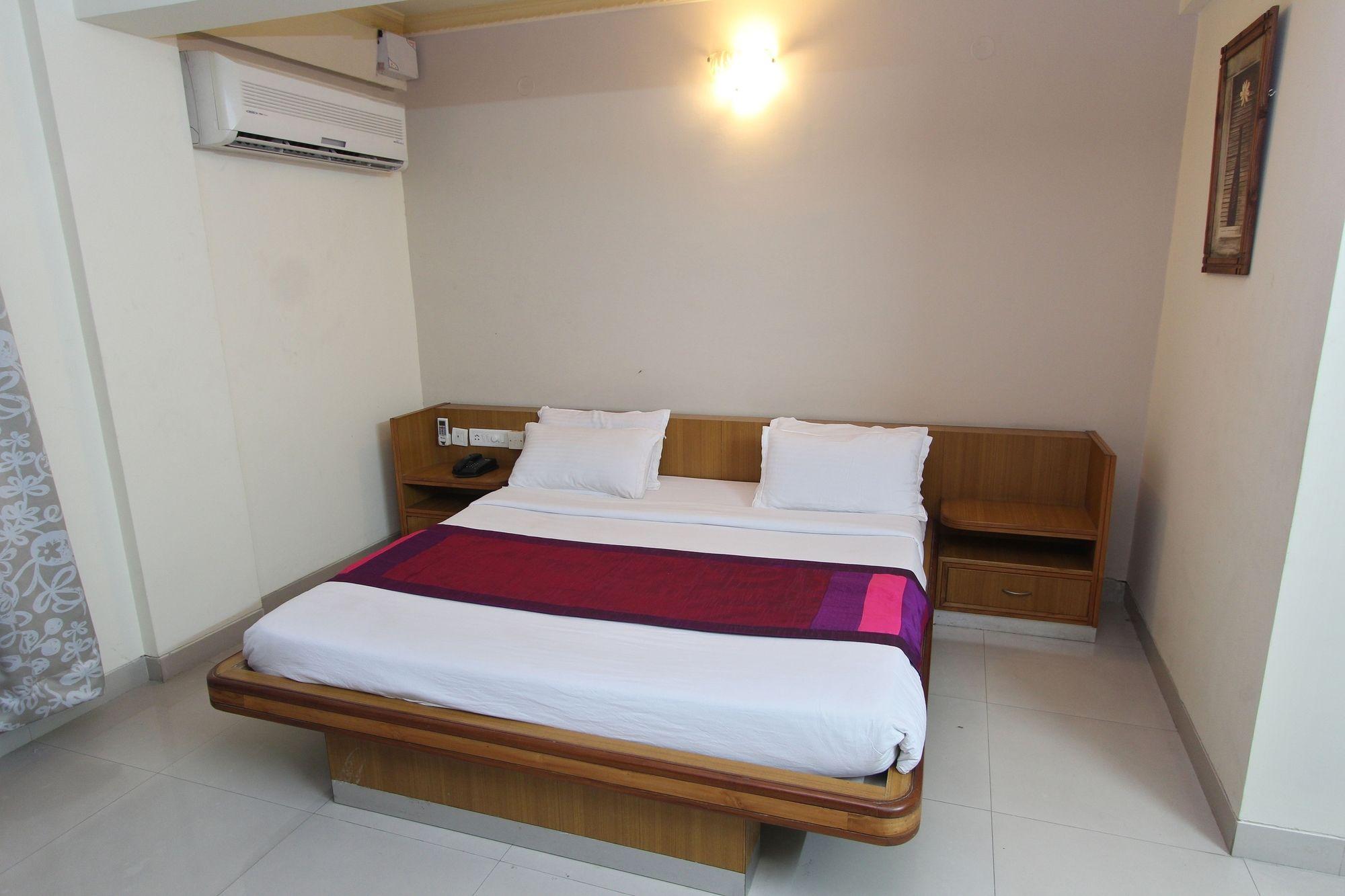 Oyo 8252 Aayush Corporate 2* Bangalore