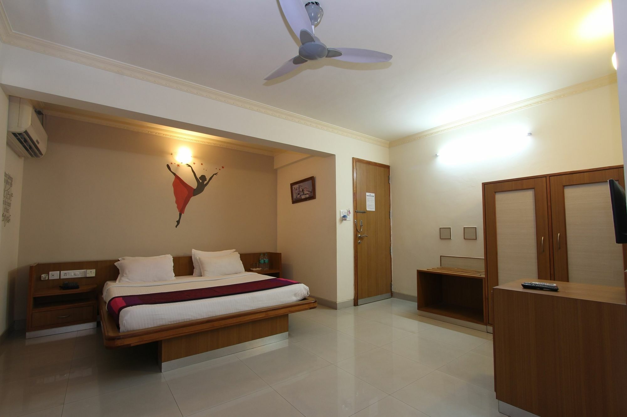 Hotel Oyo 8252 Aayush Corporate Bangalore