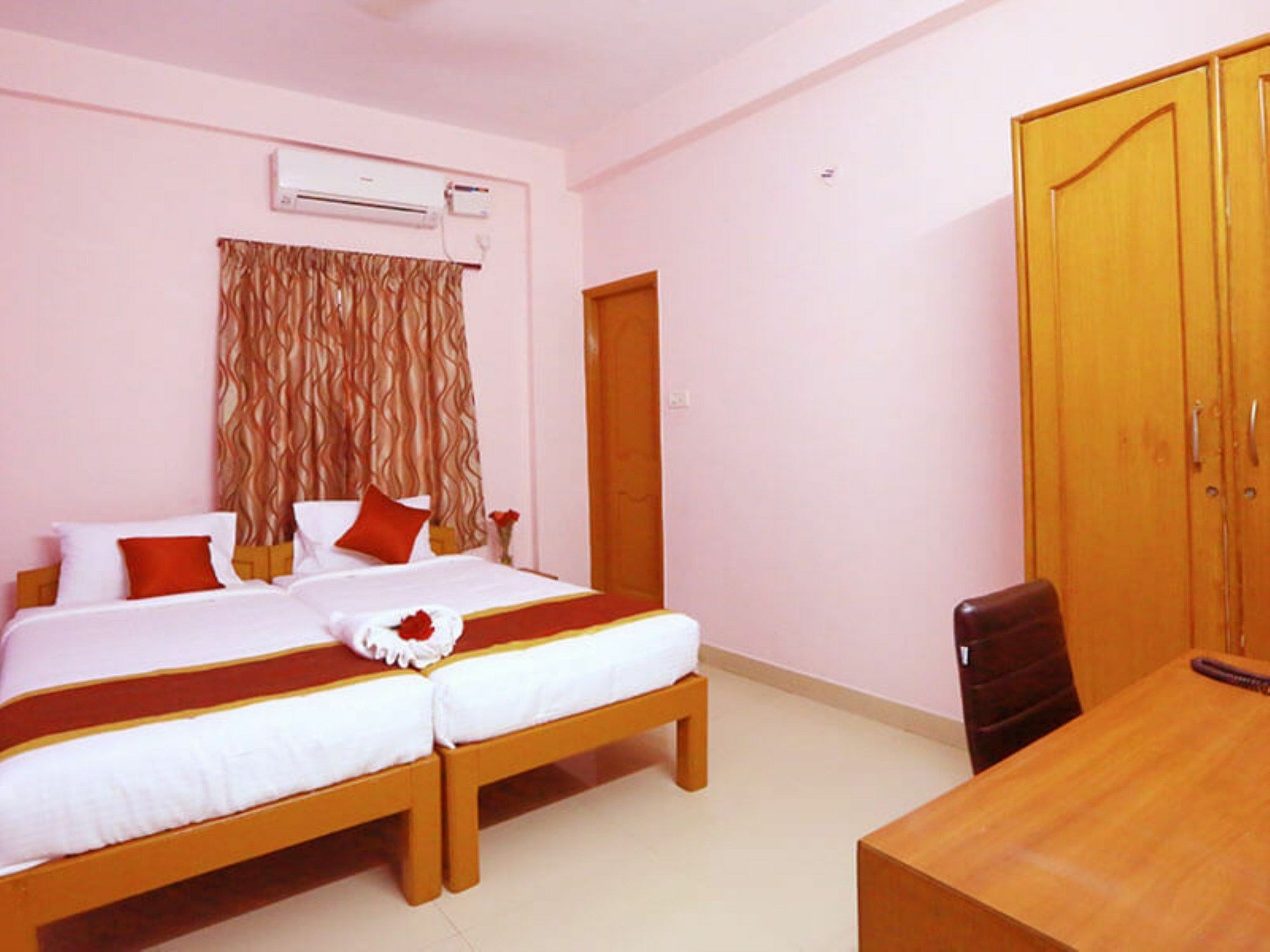 Queen's Castle 3* Bangalore
