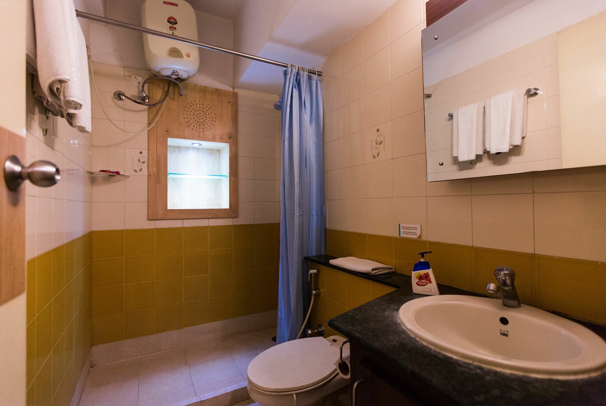 Sherwood Suites 2*
