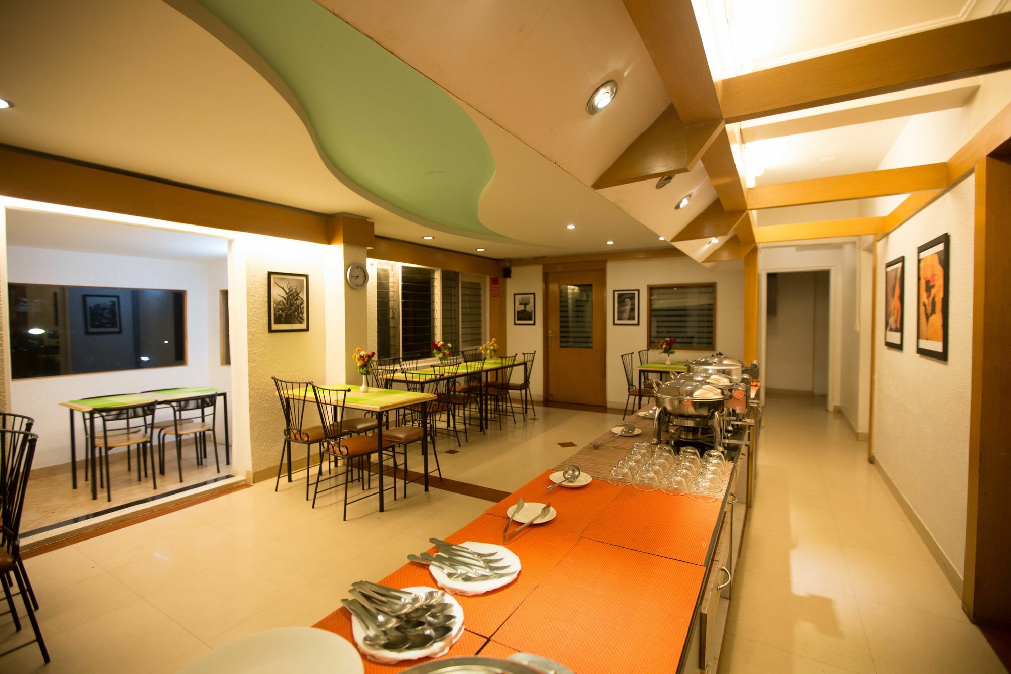 Hotel Sherwood Suites