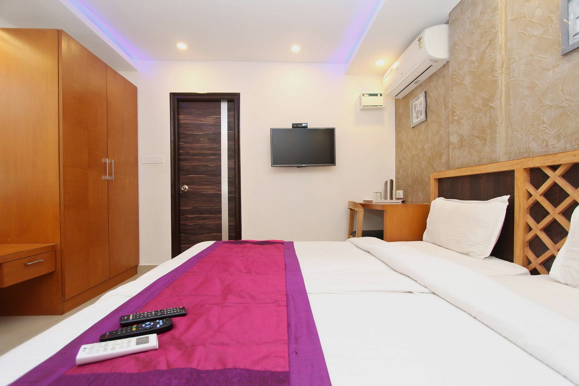 Hotel Fabexpress Mayuri Residency - Marathahalli 4*