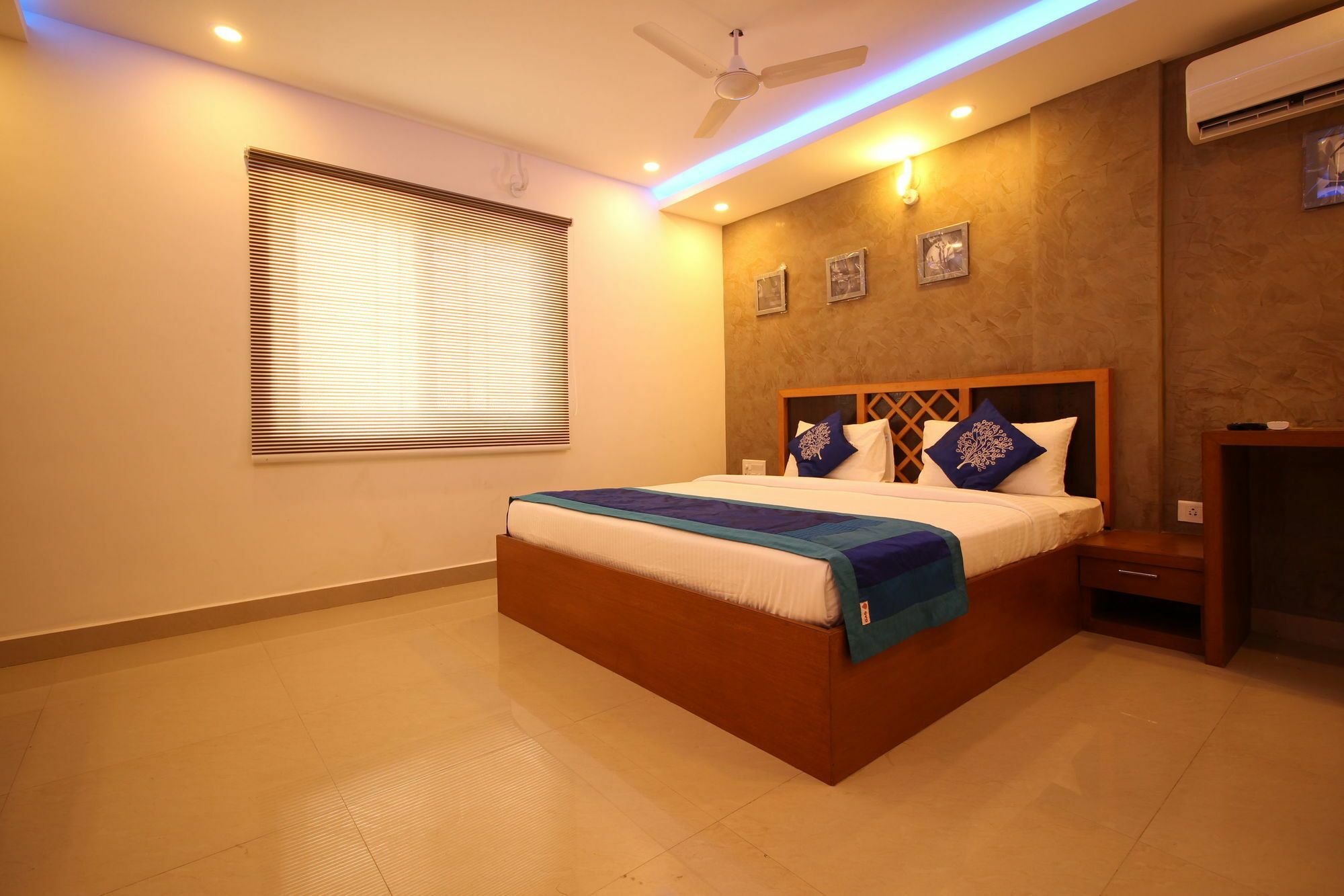 Hotel Fabexpress Mayuri Residency - Marathahalli Bangalore