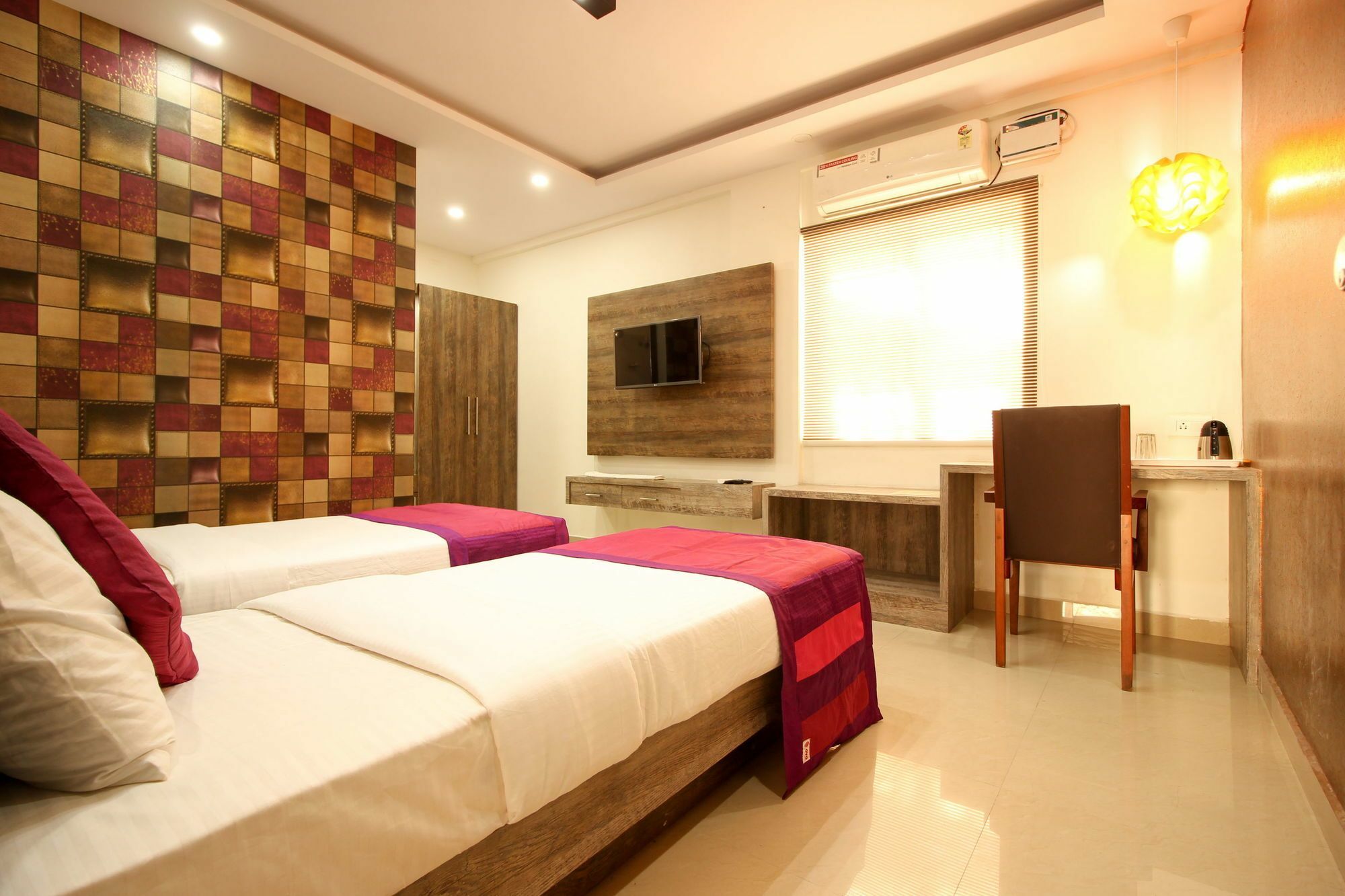 Hotel Fabexpress Mayuri Residency - Marathahalli Bangalore