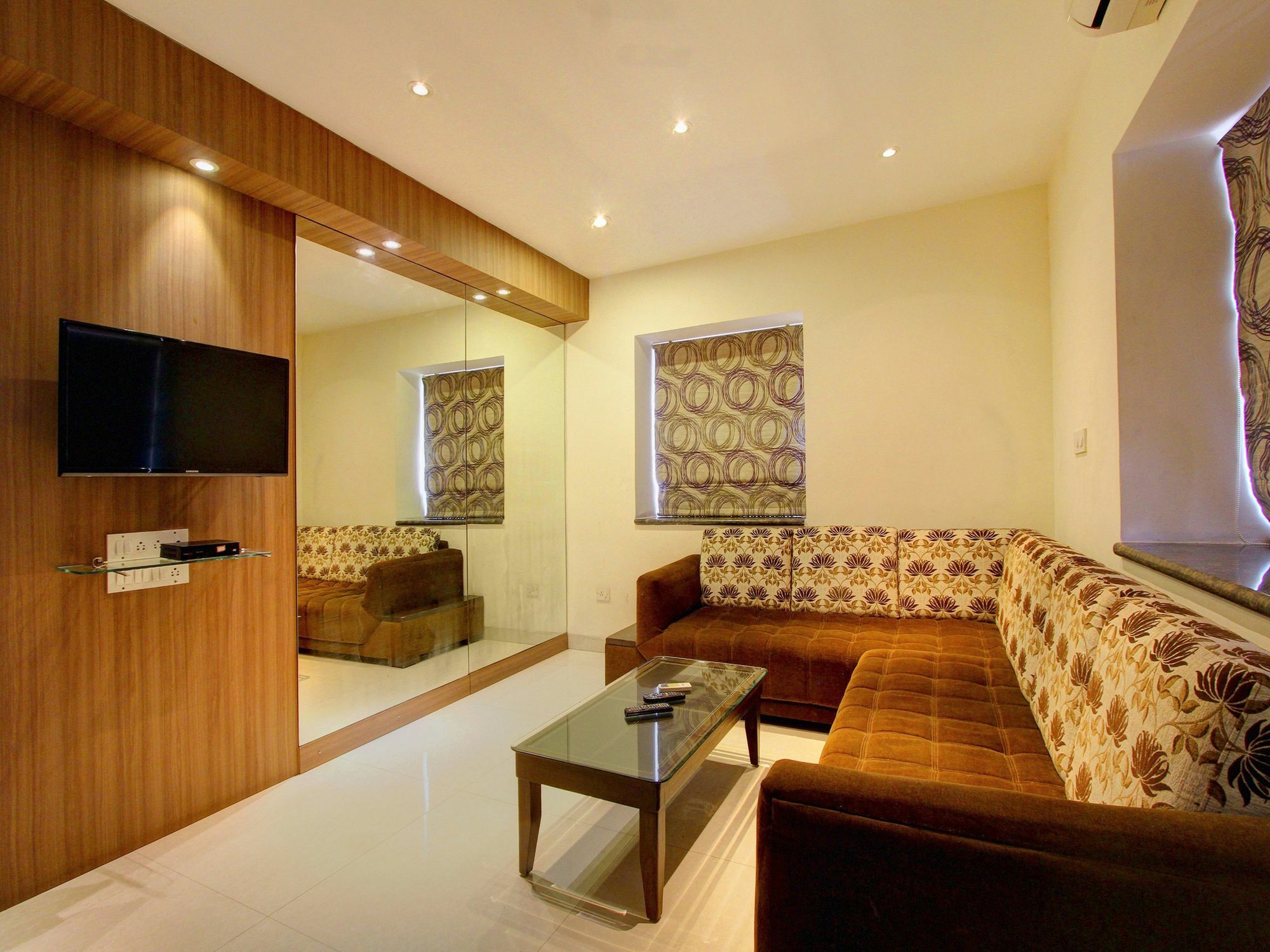 Hotel Oyo 14796 Hiland 2*