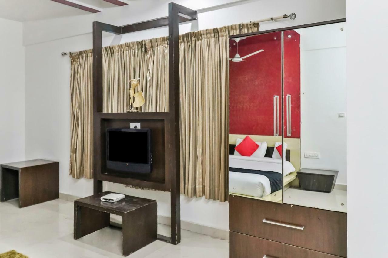 Capital O 16324 Niche Hotel