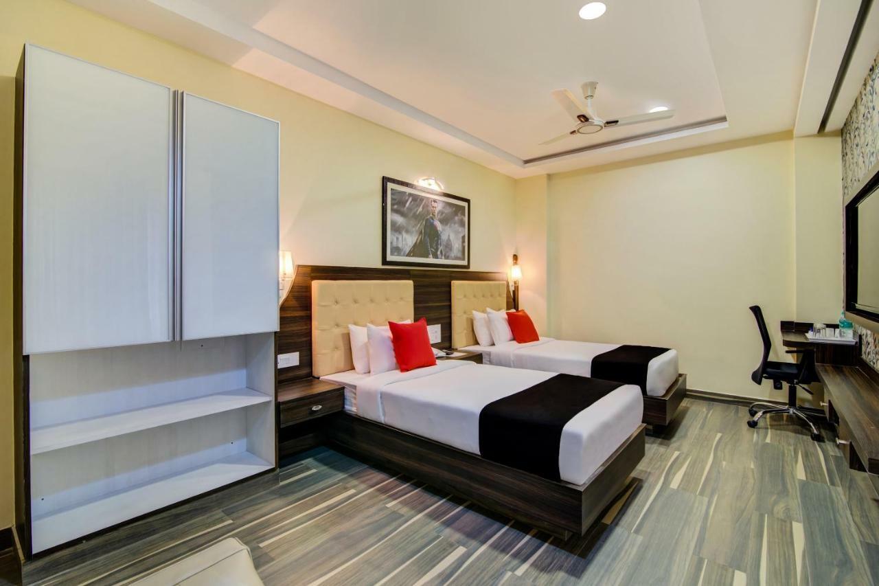 Capital O 18788 Phoenix & 3* Bangalore