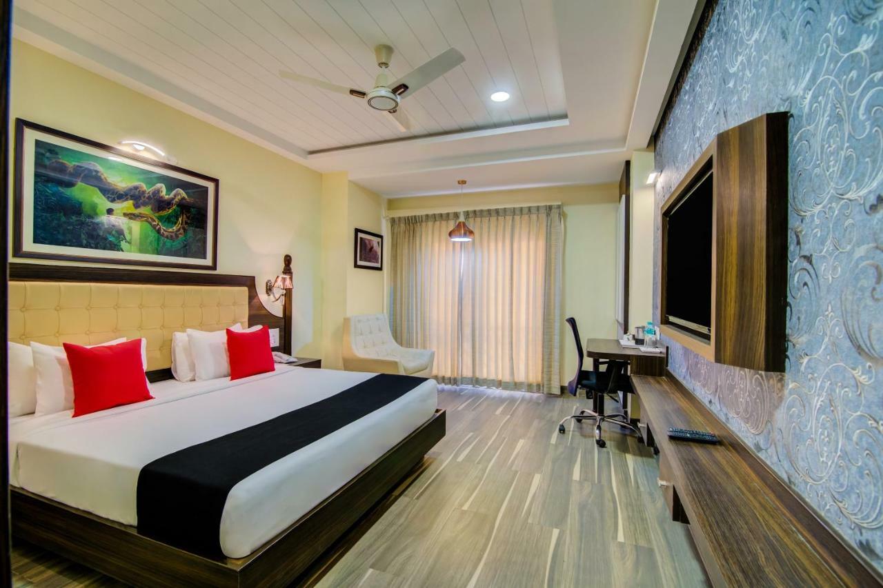 Hotel Capital O 18788 Phoenix & 3*