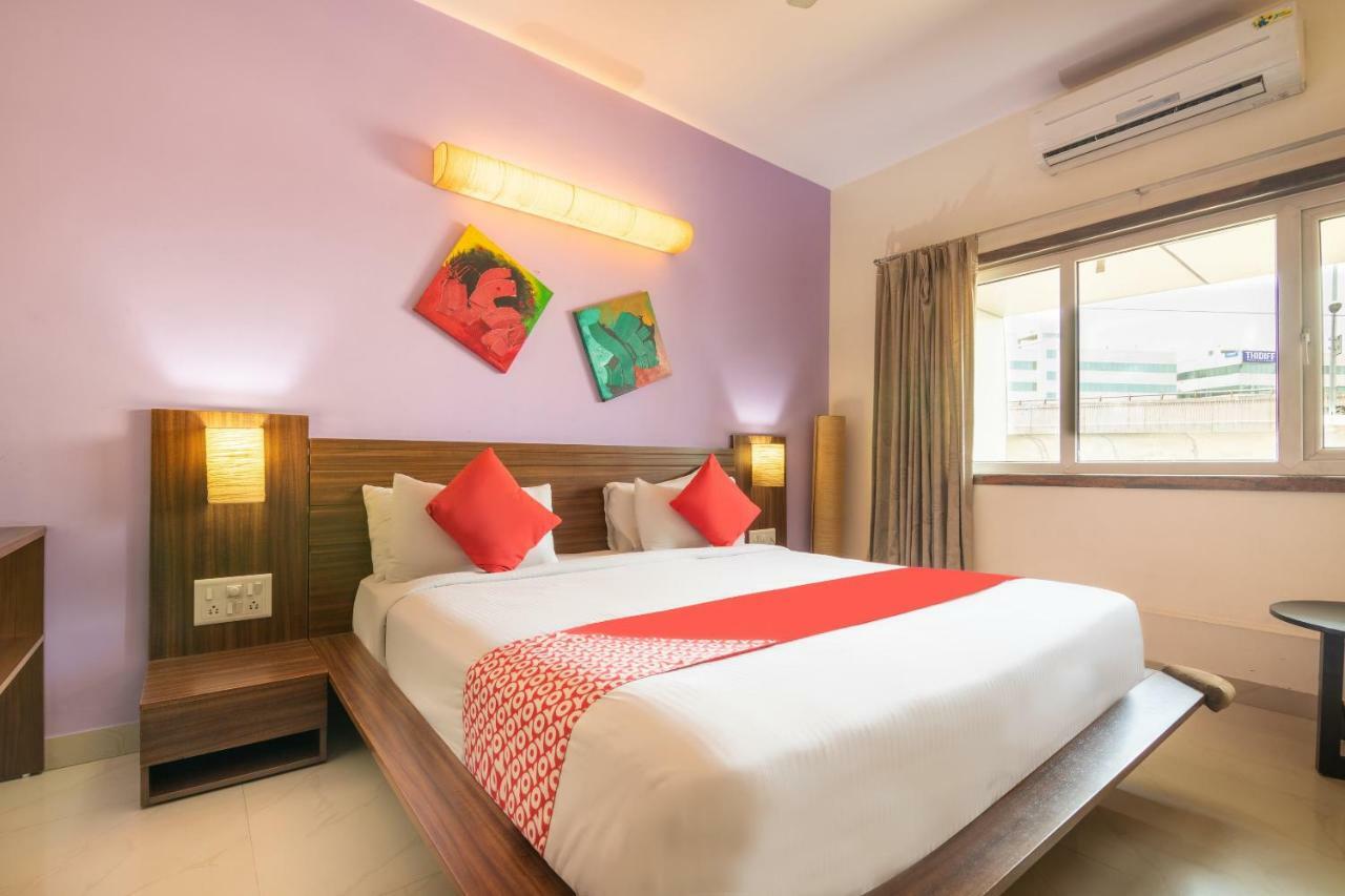Capital O 14972 Ekaa Hotel 3*