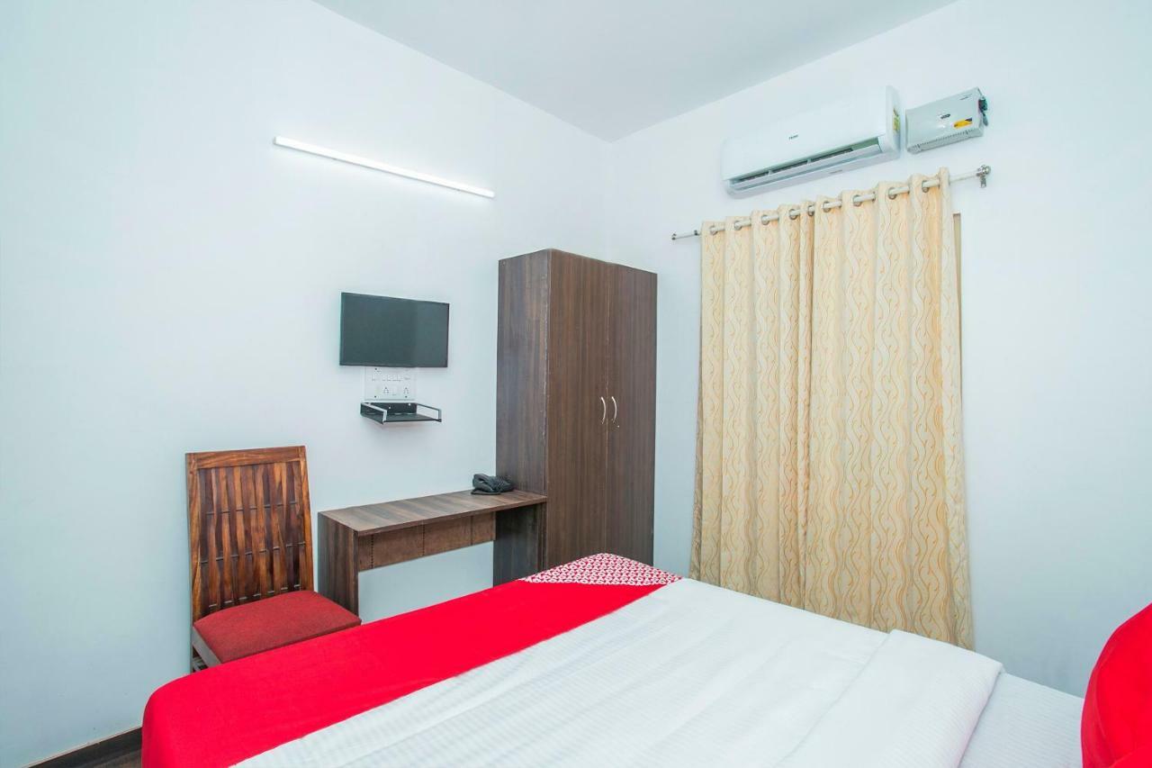 Oyo 13934 Shri Krishna Hometel Hotel