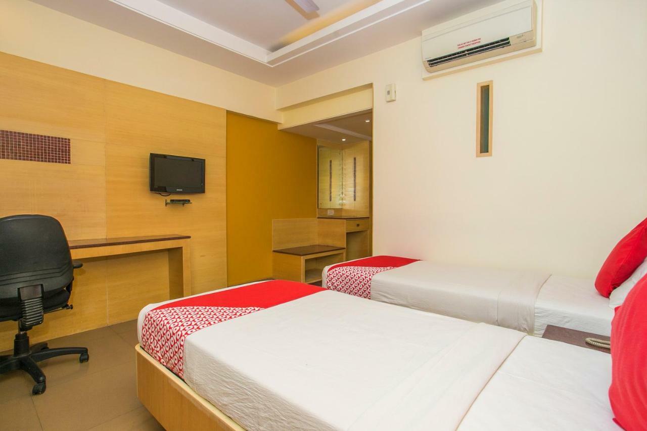 Oyo 16557 Sri Krishna International Hotel