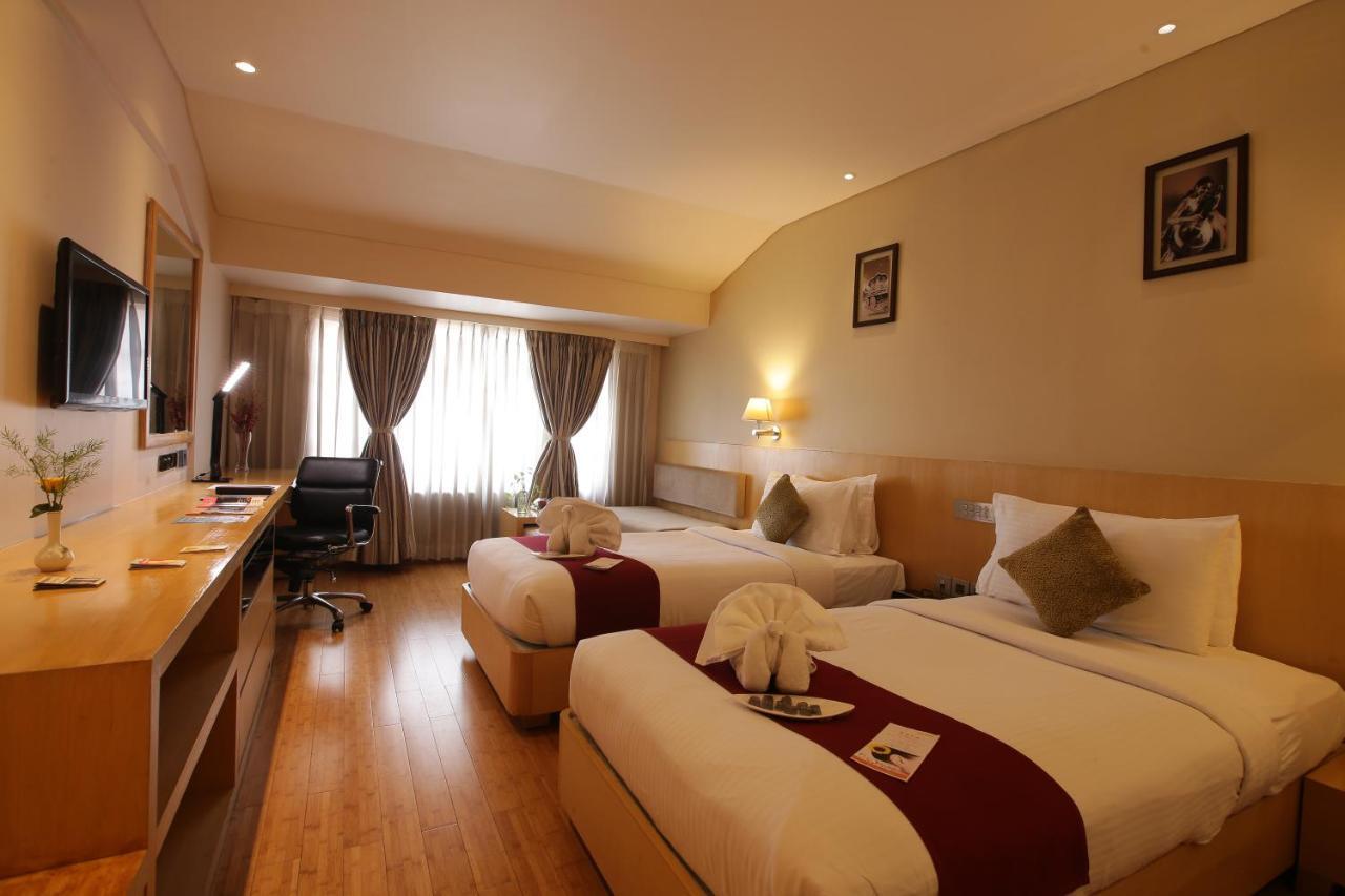 Hotel The Chancery Bangalore