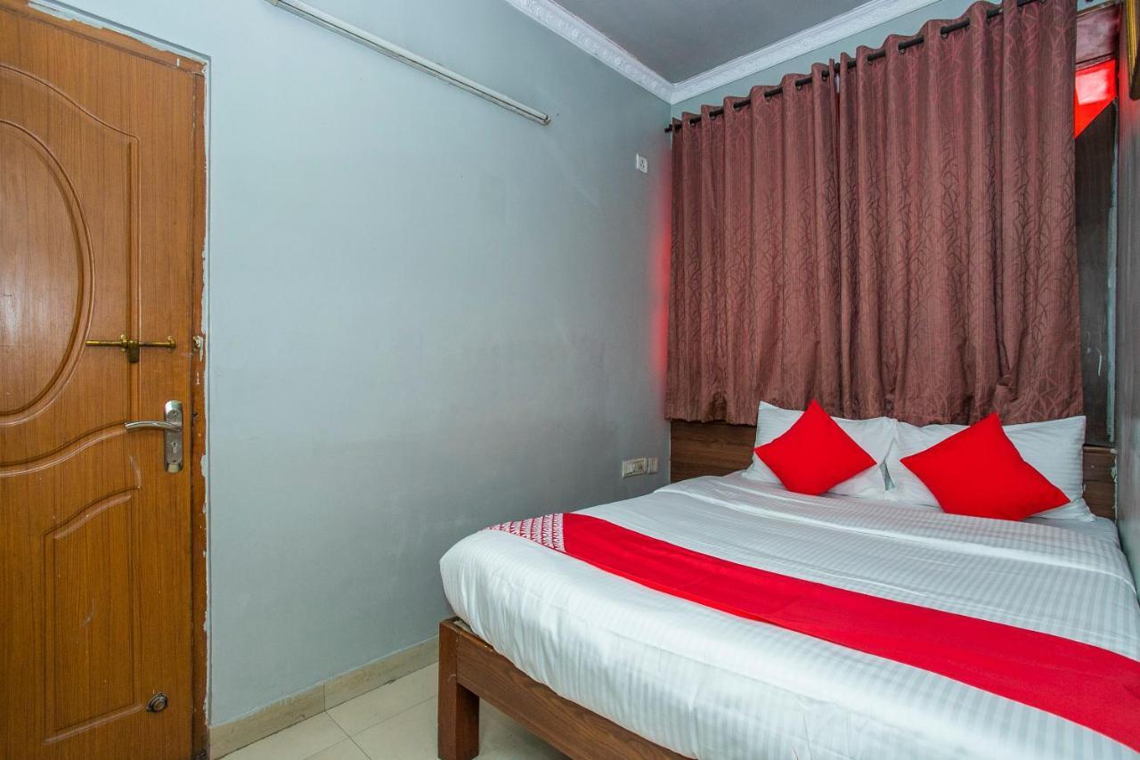 Hotel O White Near Lalbagh Botanical Garden