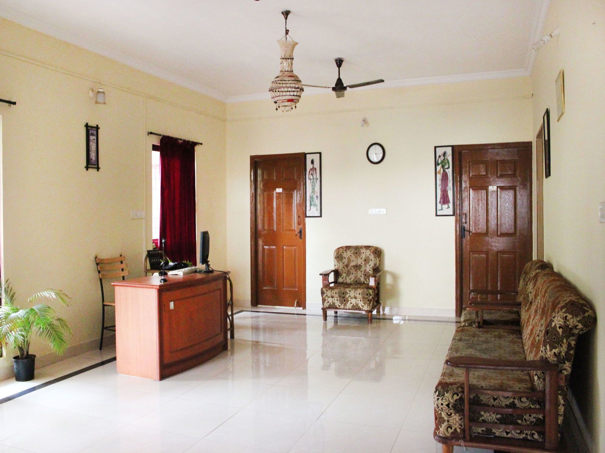 Hotel Oyo 2998 Honeydew Habitat Bangalore