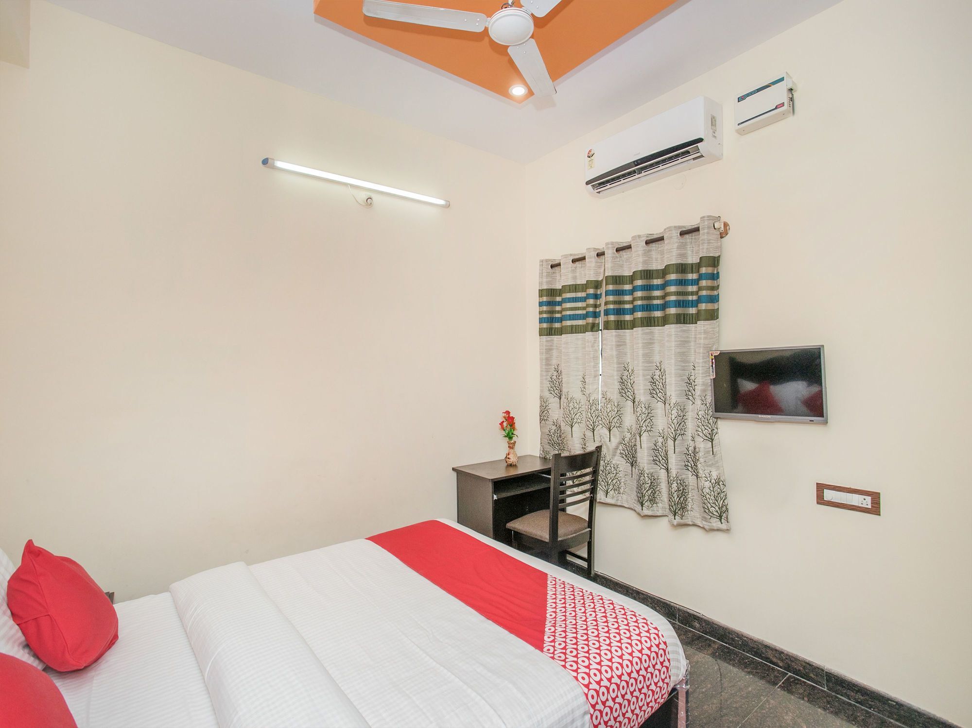Oyo 15482 Delite Apartment *