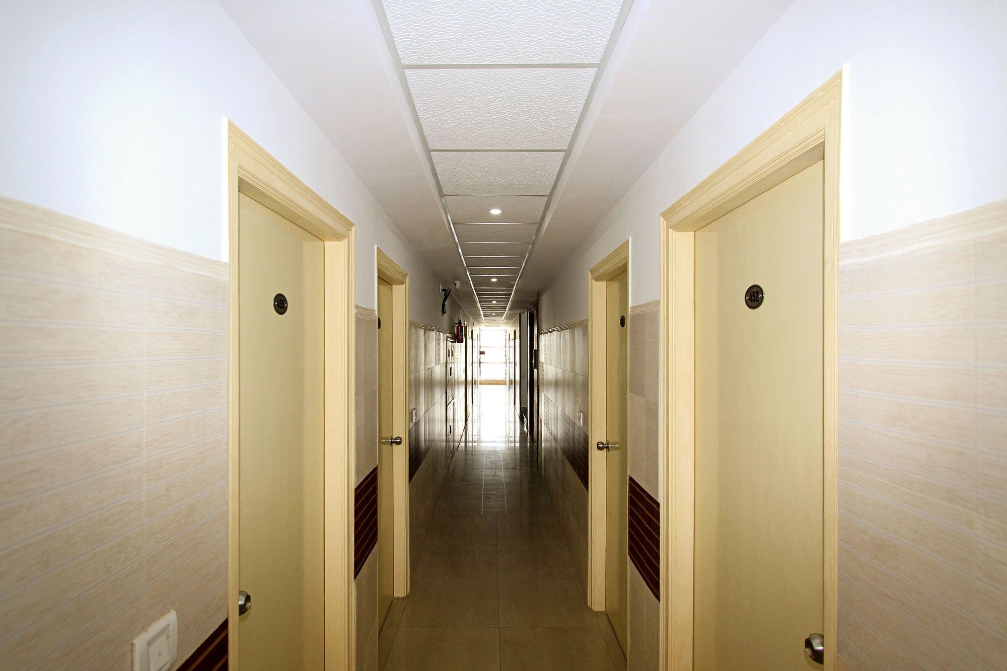 Oyo 5360 Nash Hotel 2*
