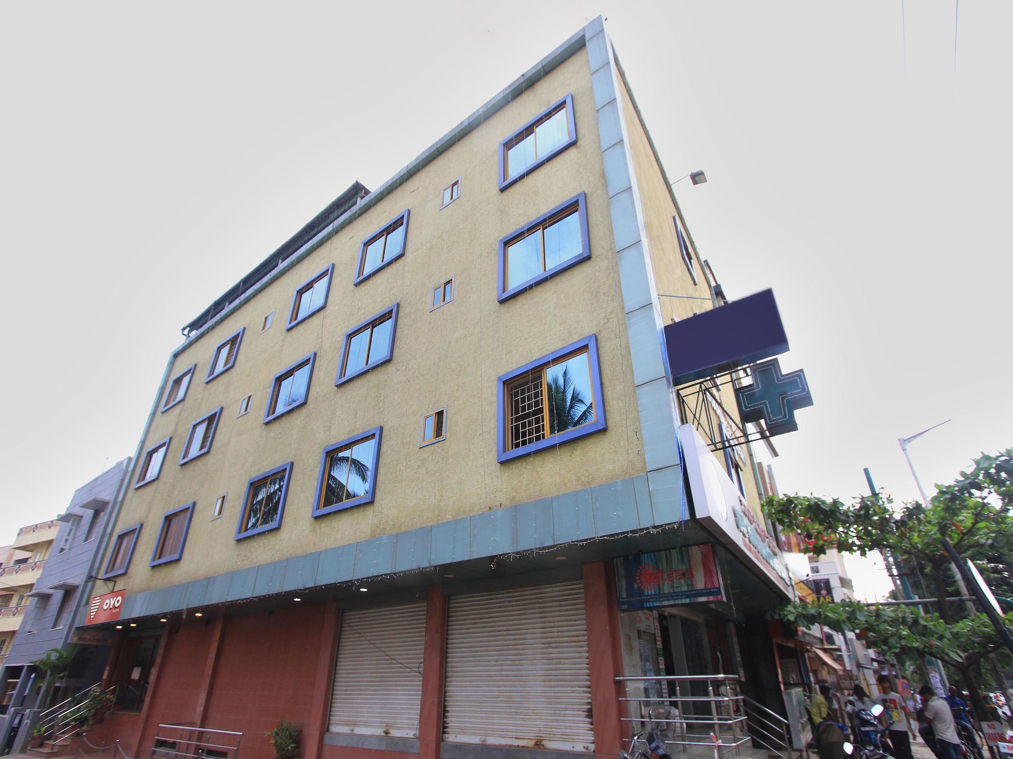 Oyo 9633 Srinidhi Residency Hotel
