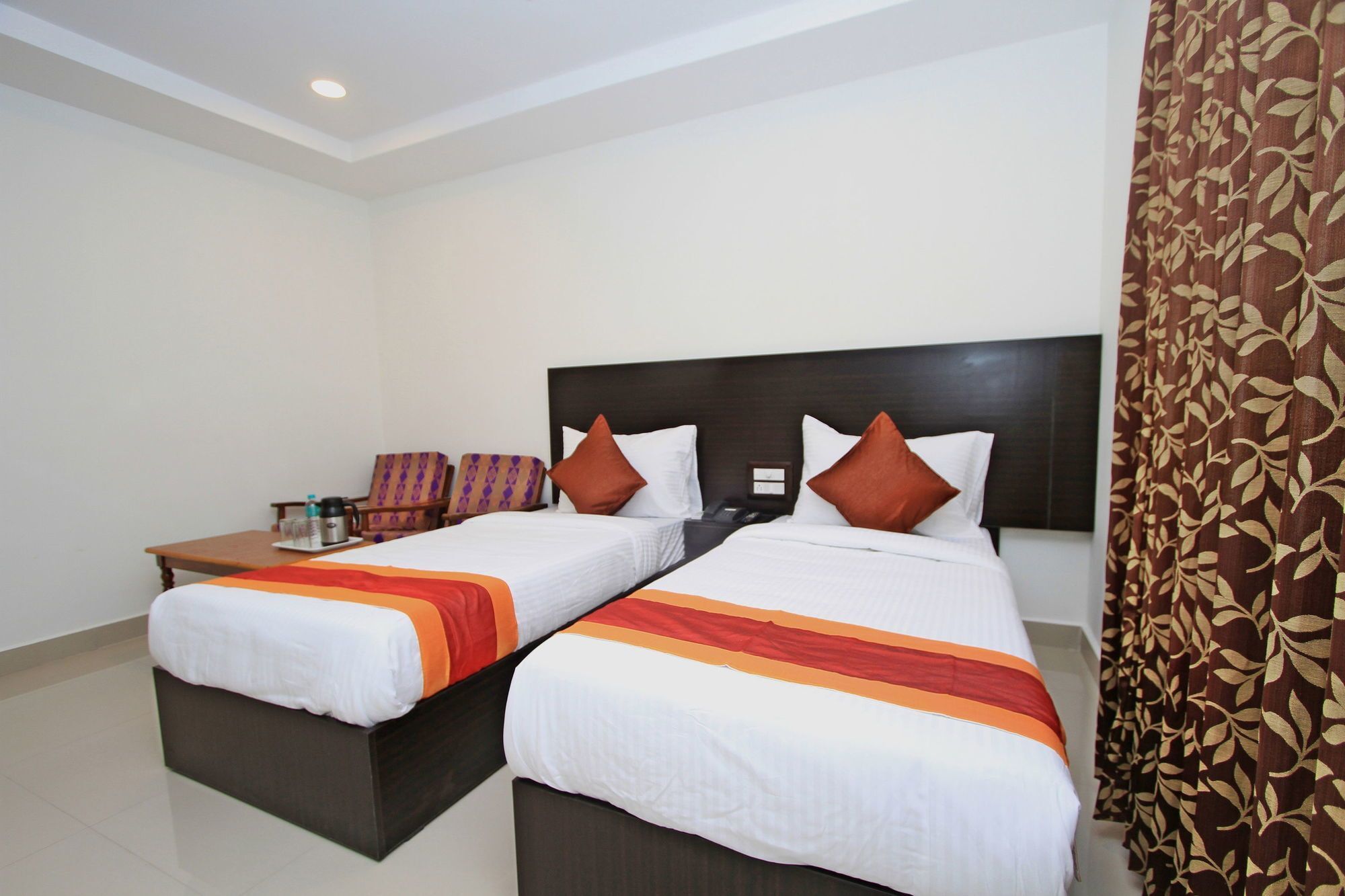Hotel Oyo 4733 Champion Residency