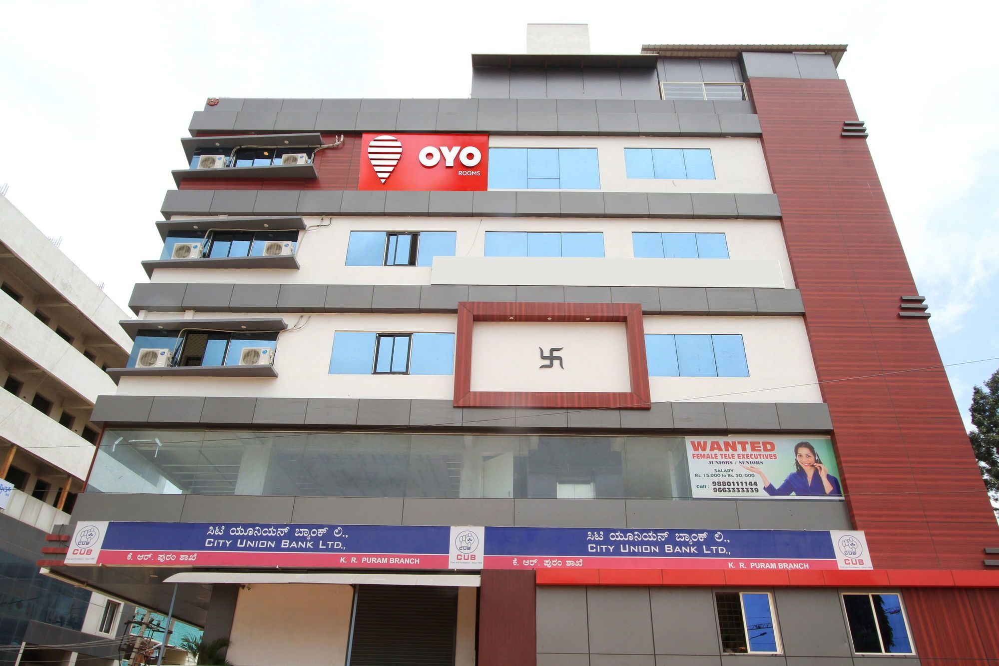 Hotel Oyo 4733 Champion Residency