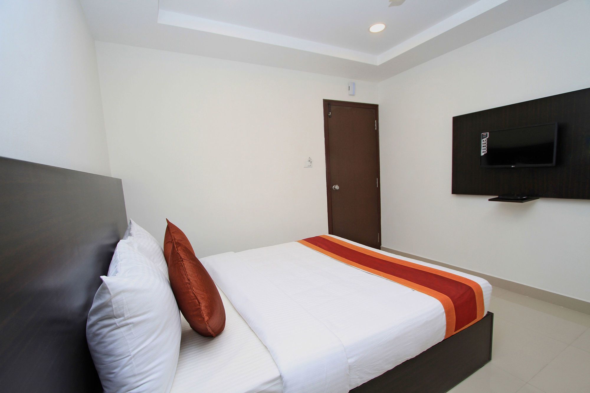 Oyo 4733 Champion Residency 3*