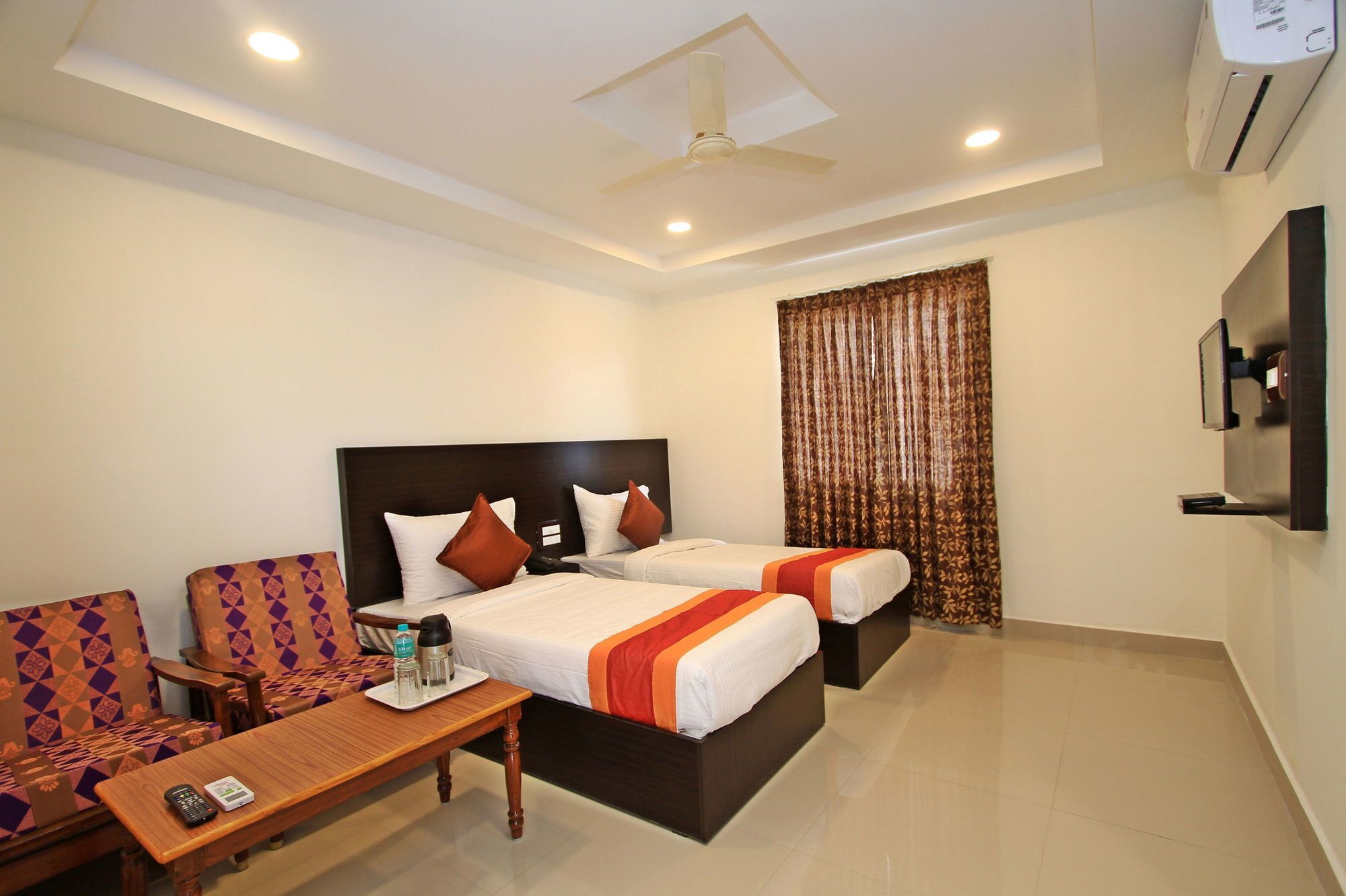 Oyo 4733 Champion Residency Hotel Bangalore
