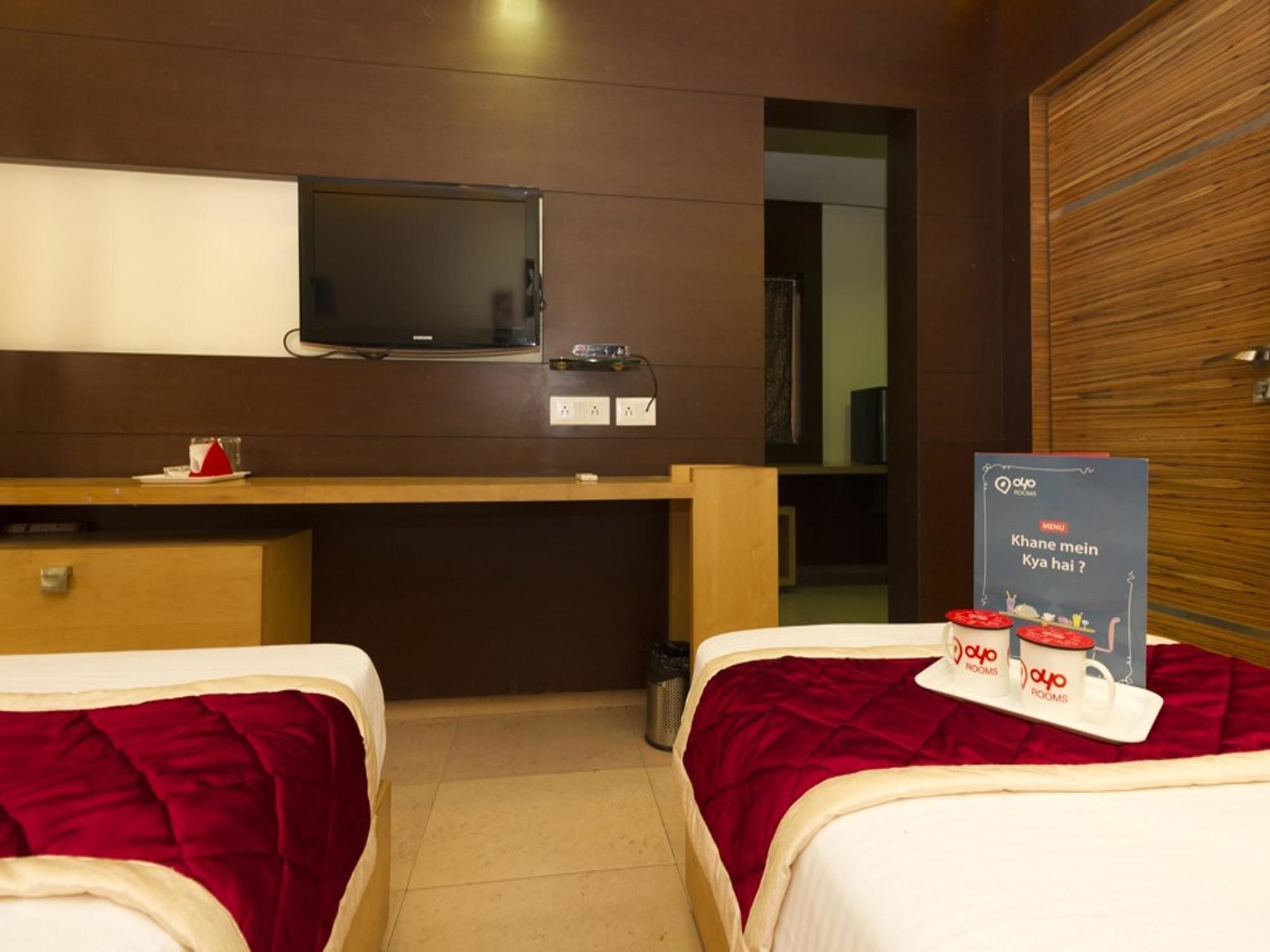 Oyo Rt Nagar Hmt Playground Hotel