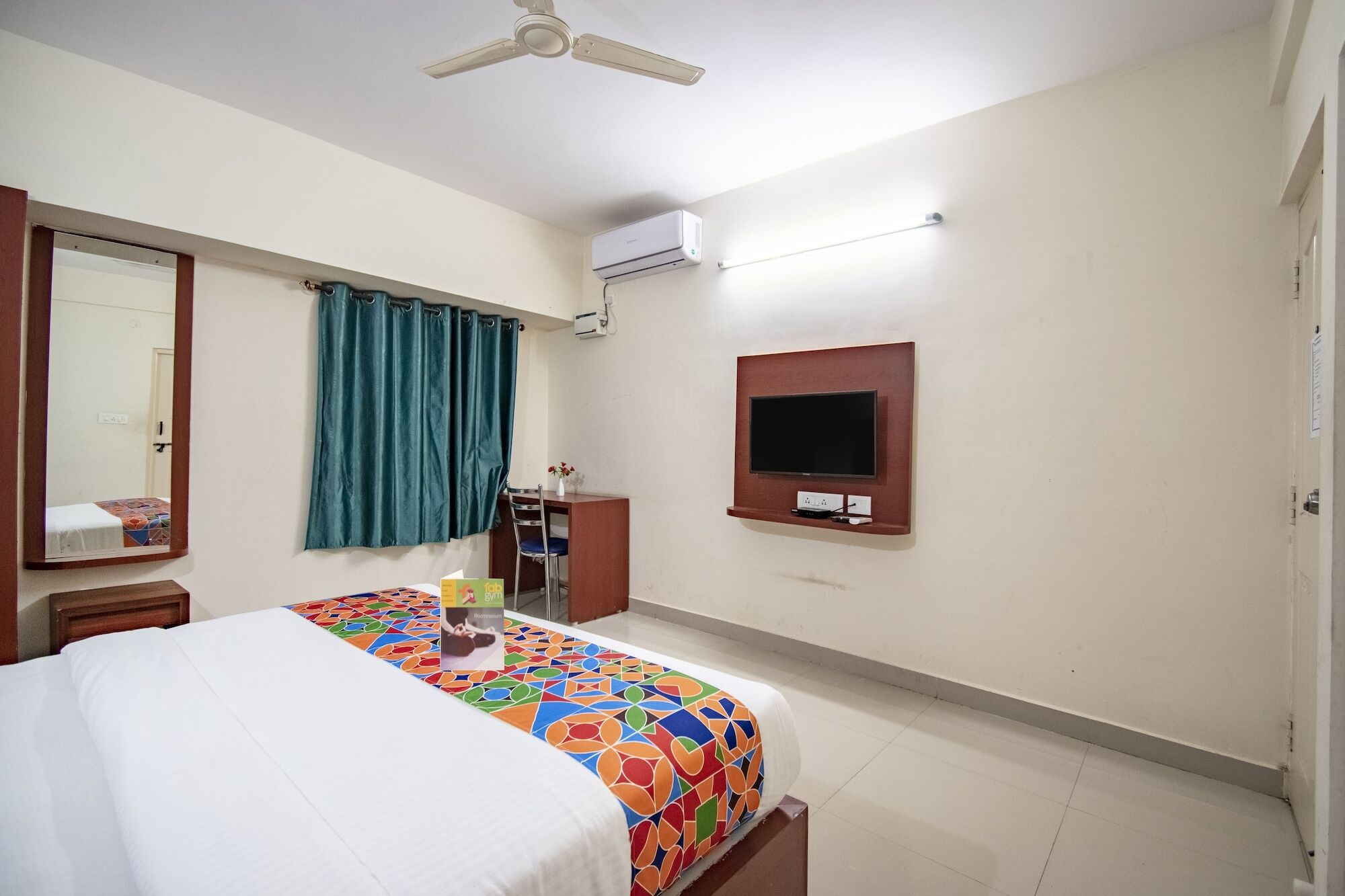 Fabexpress Star Premium Hotel