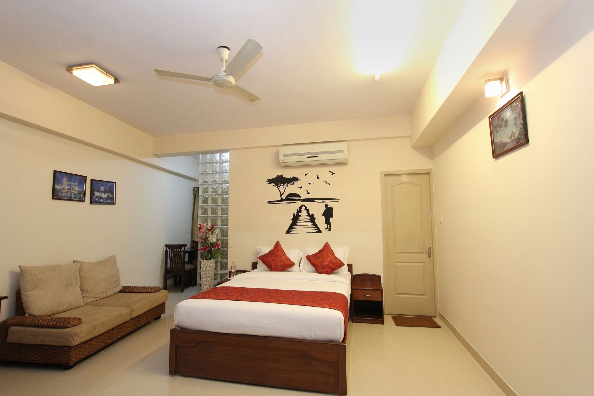 Oyo 289 Maharaja Signal Hotel