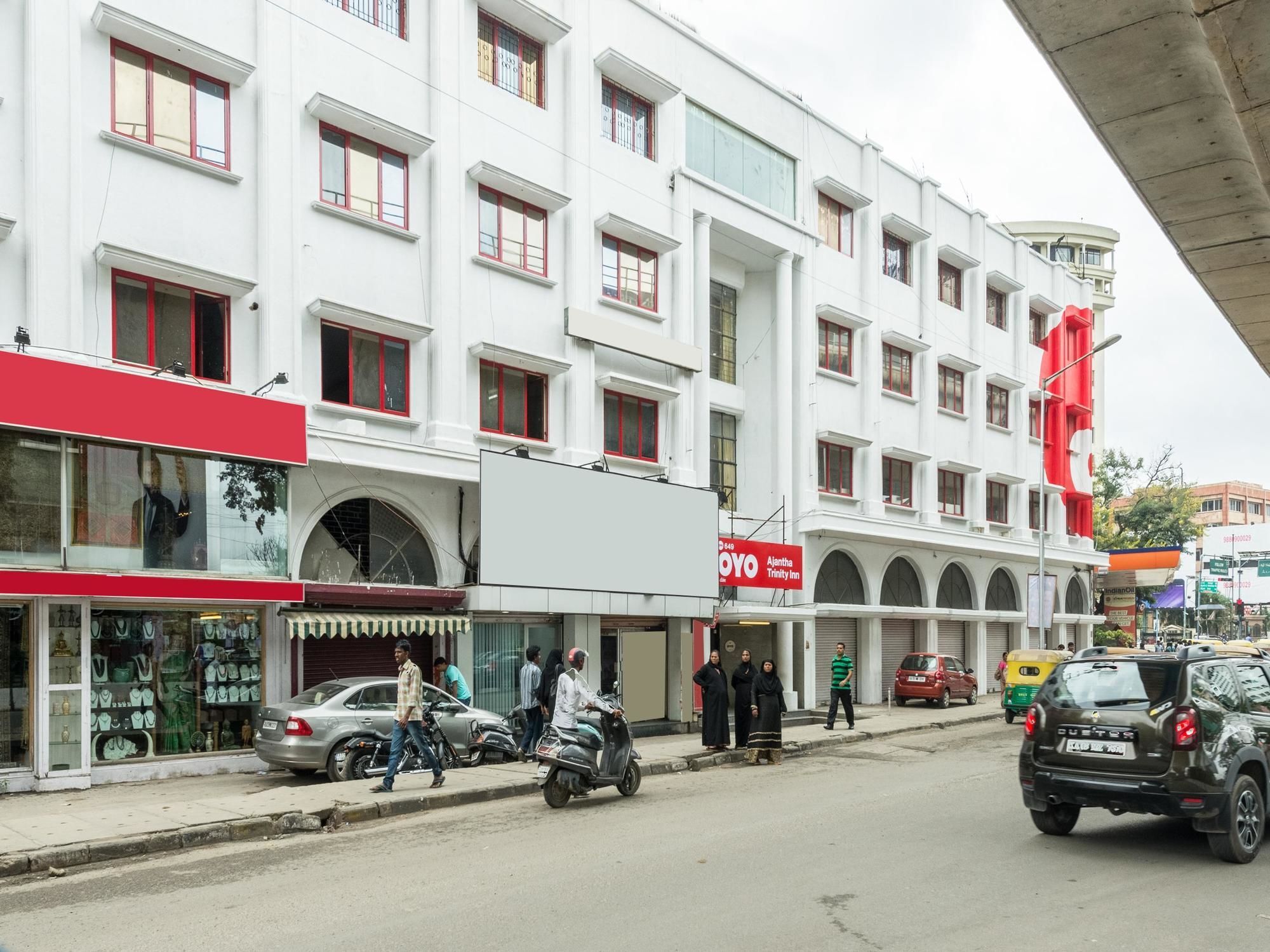 Oyo Mg Road Trinity Circle 3* Bangalore