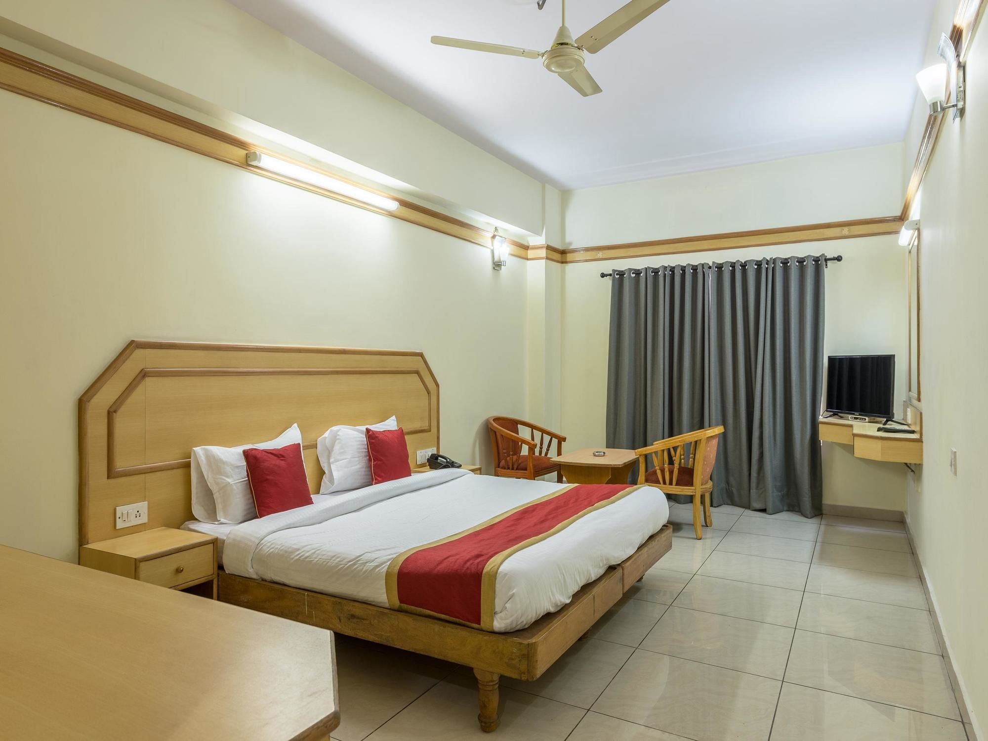 Hotel Oyo Mg Road Trinity Circle Bangalore