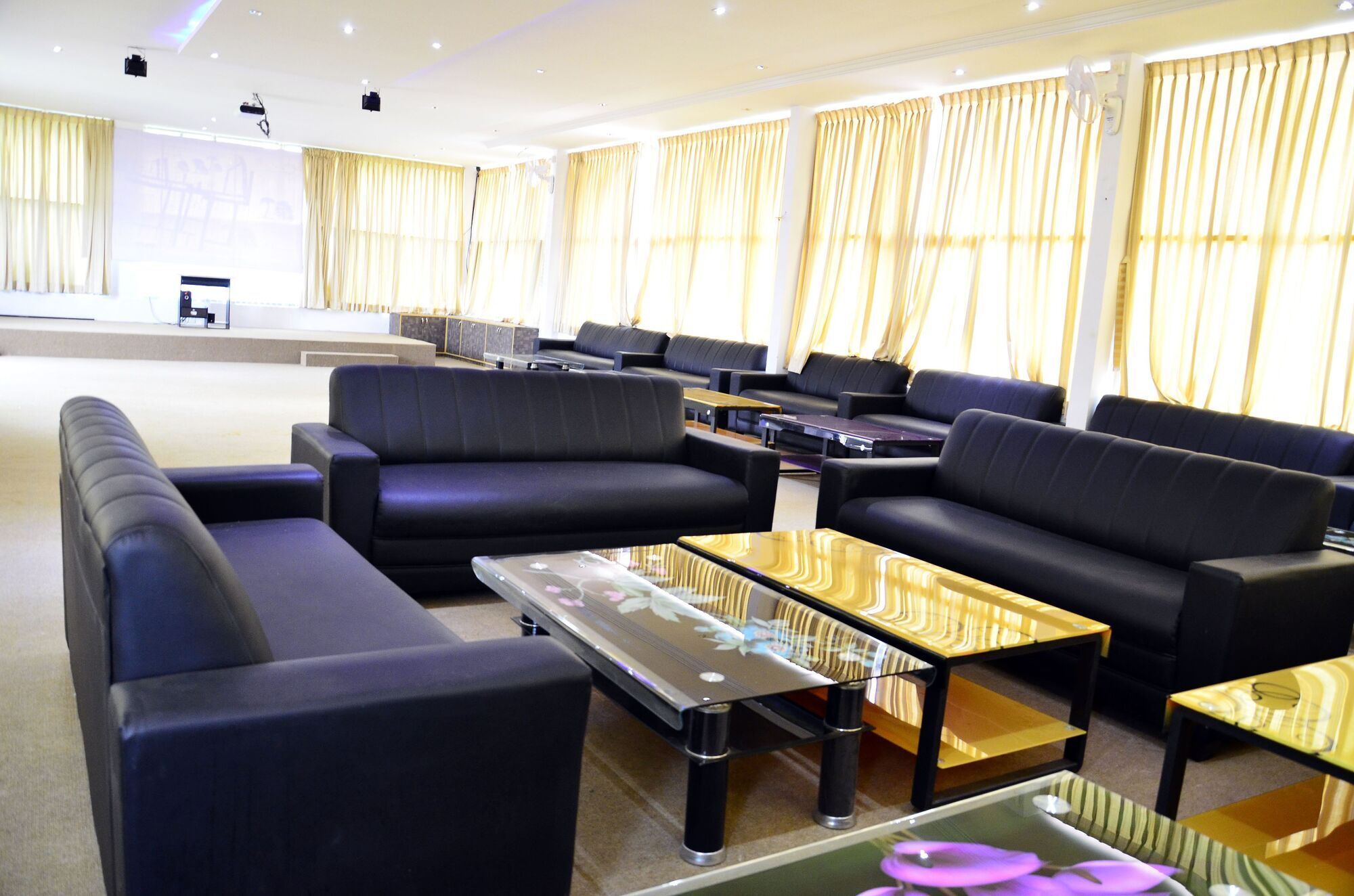 Hotel Happy 3*