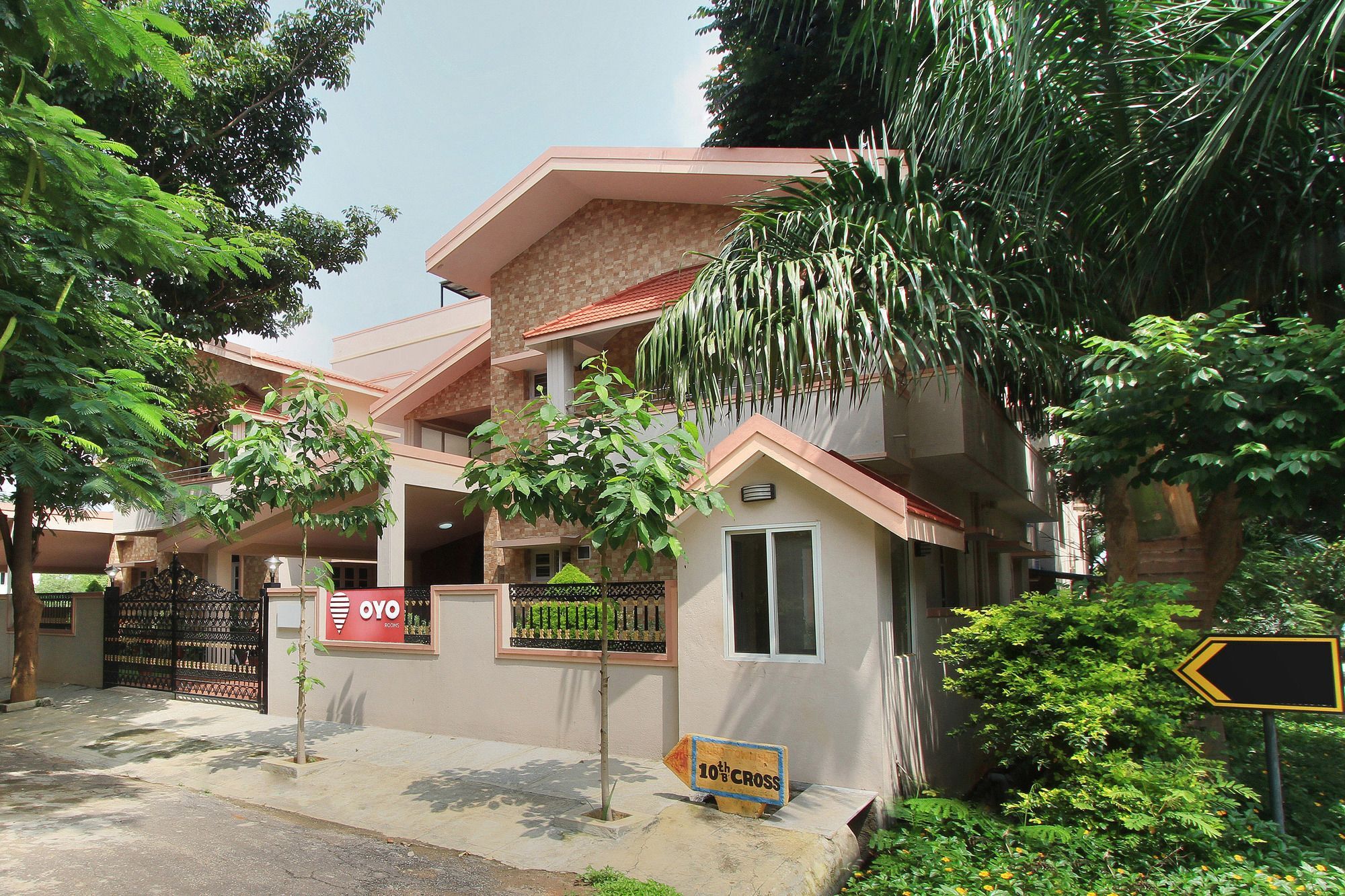 Oyo 9988 Hennur Road Bangalore