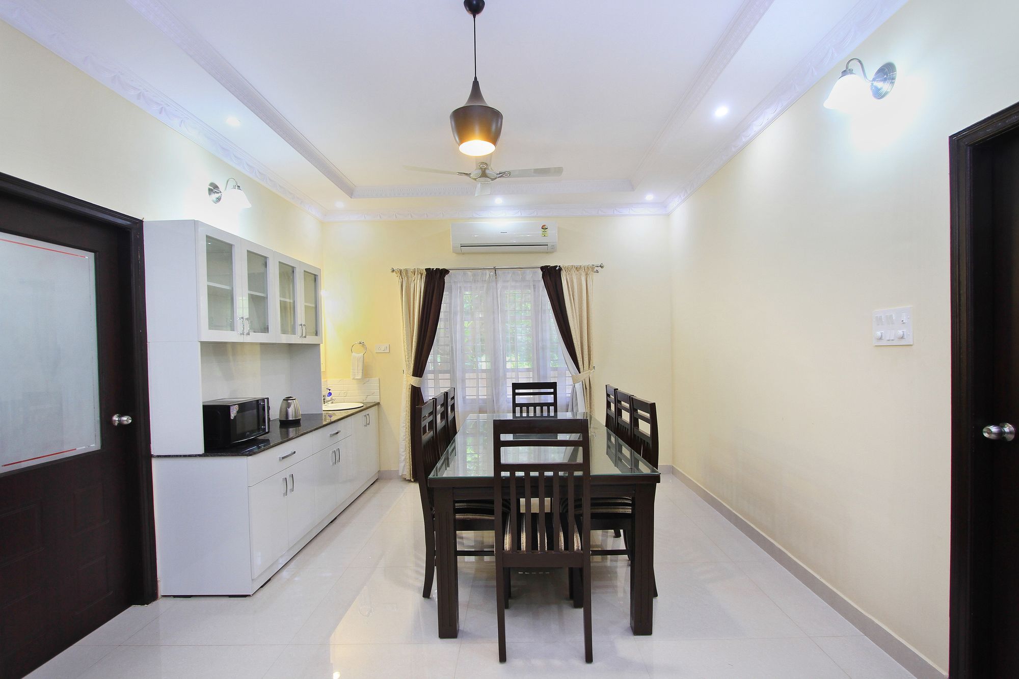 Oyo 9988 Hennur Road Bangalore