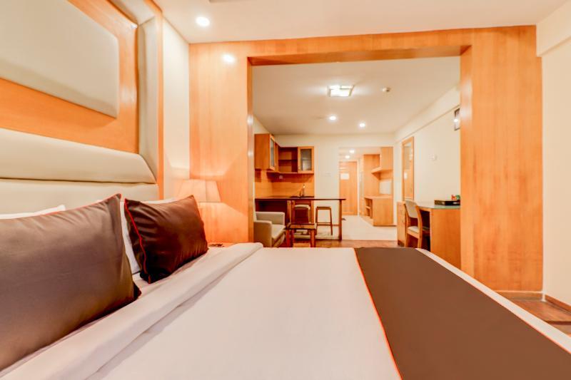 Collection O 30121 The Mayer Hotel 2*