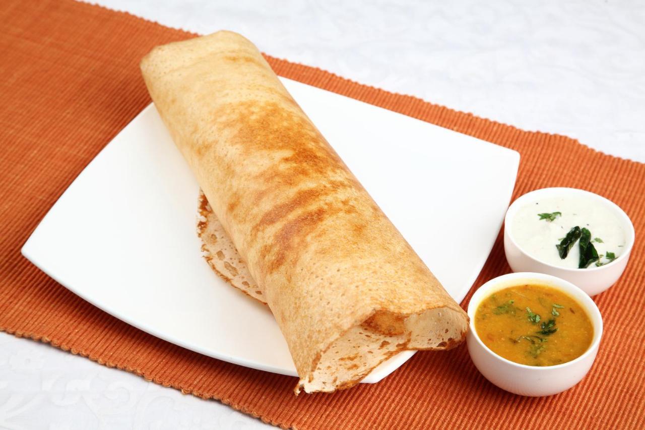 Oyo Flagship 15777 Janpath F St Hotel