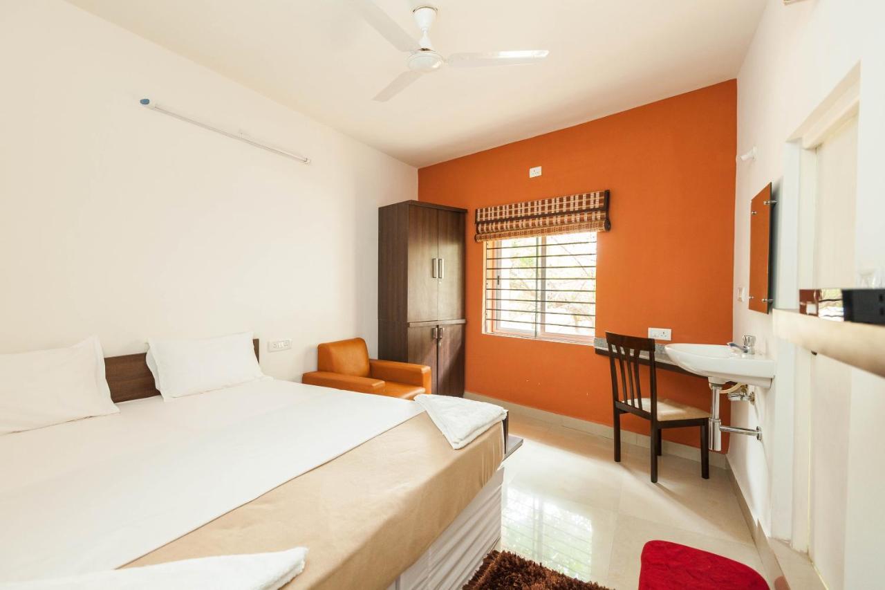 Ebenezer Suites Hotel 3*