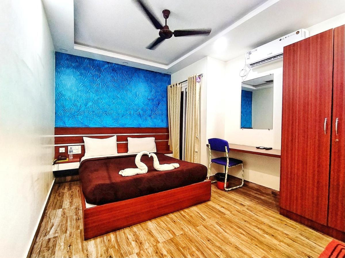 Palm Hotel Bangalore
