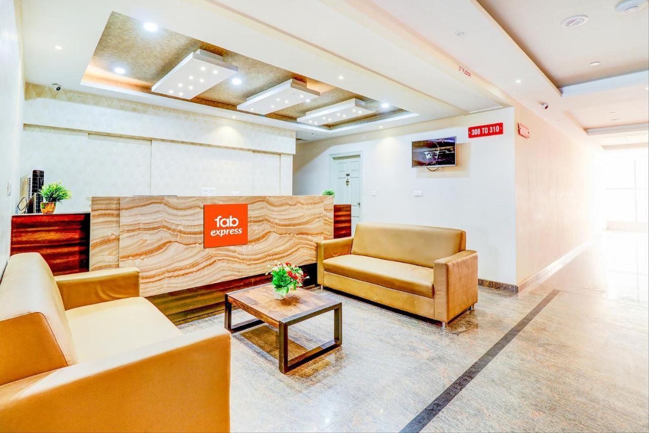 Hotel Fabhotel Bali Square Munnekollal
