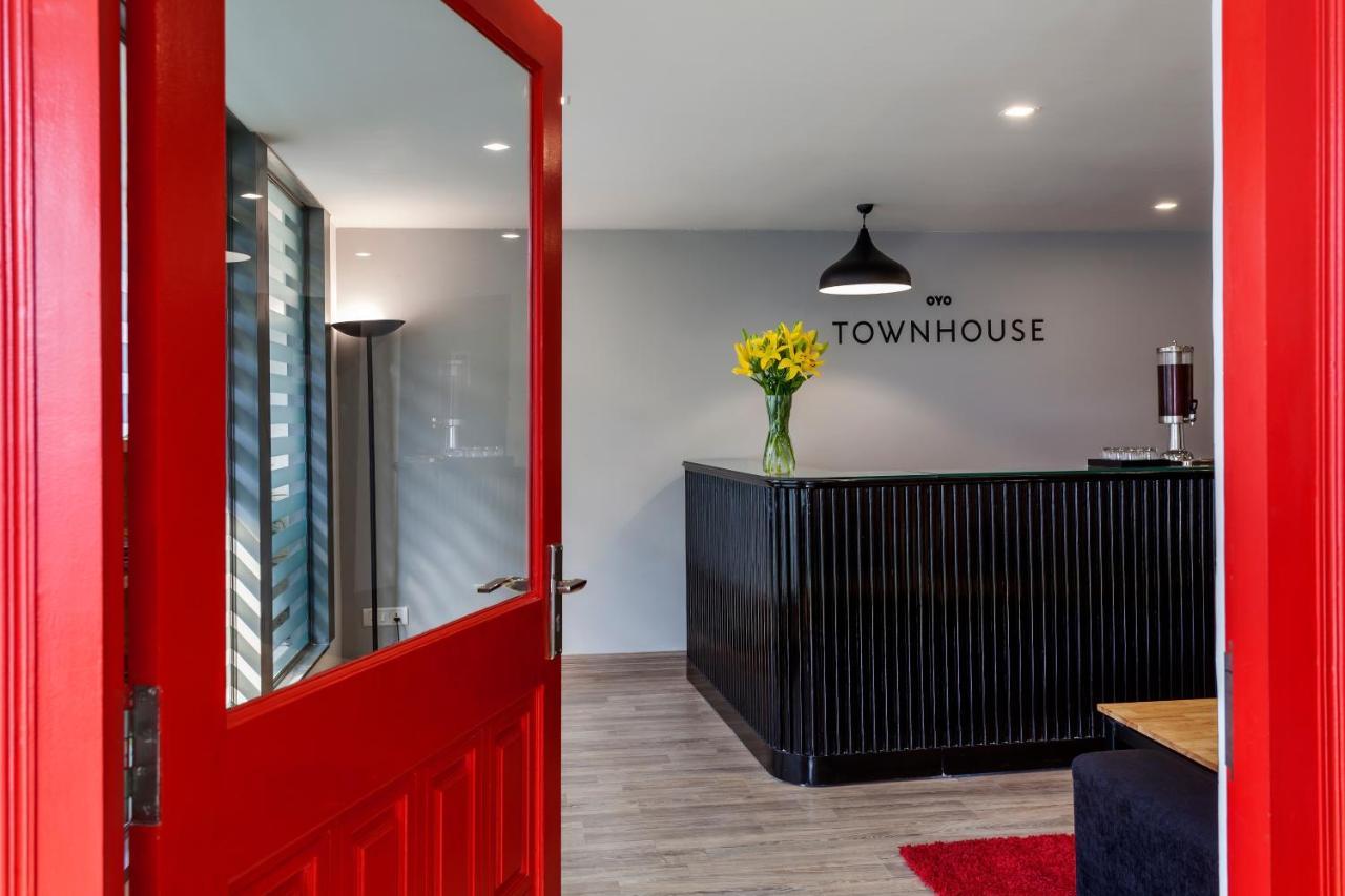 Oyo Townhouse 6 Koramangala Sony Signal 3*
